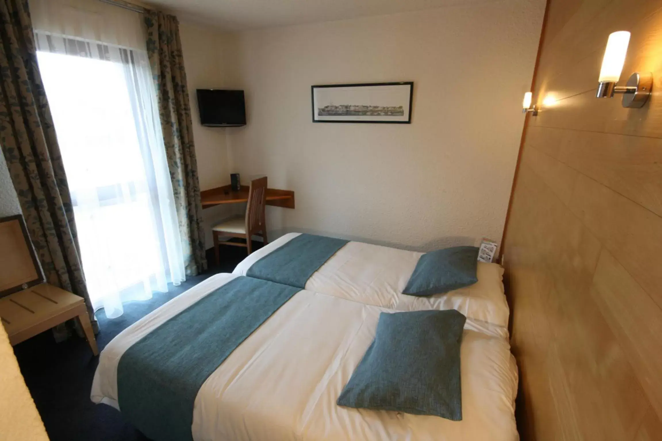 Standard Twin Room in Hotel Le Branhoc - Brit Hotel Auray