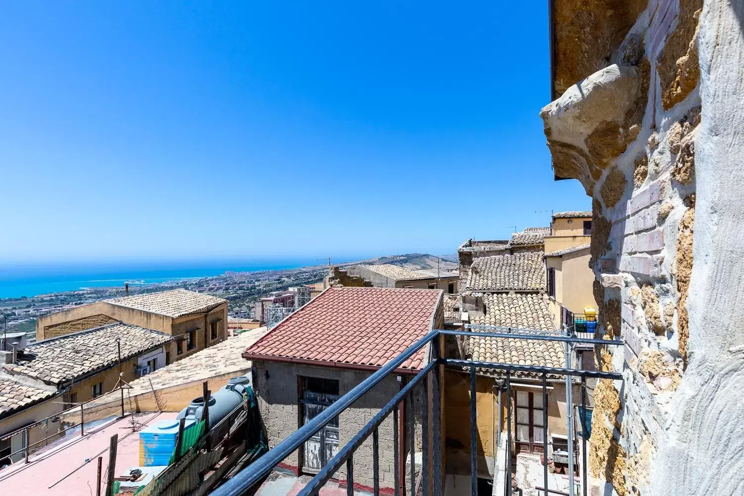 Communal kitchen in BnB Sant'Alfonso