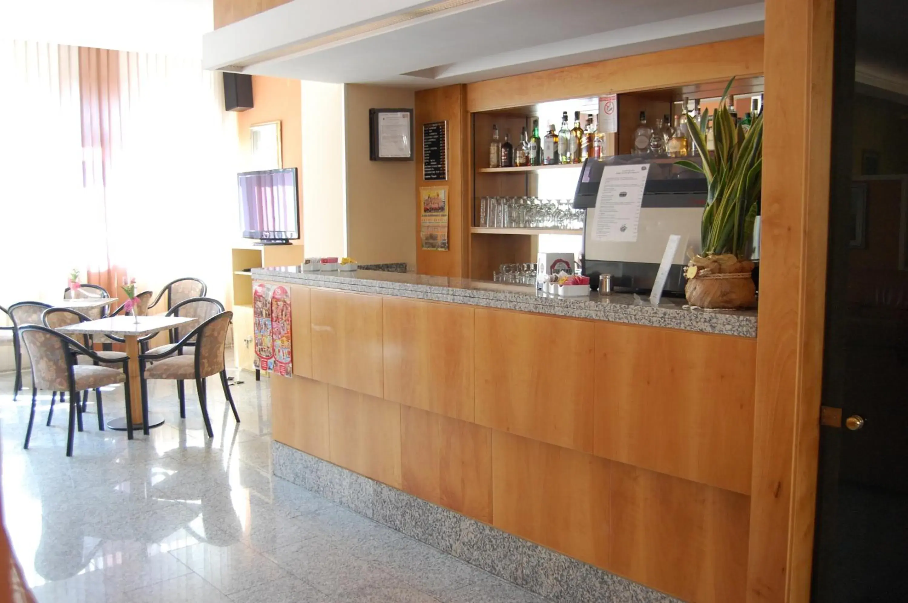 Communal lounge/ TV room, Lobby/Reception in Hotel La Querceta