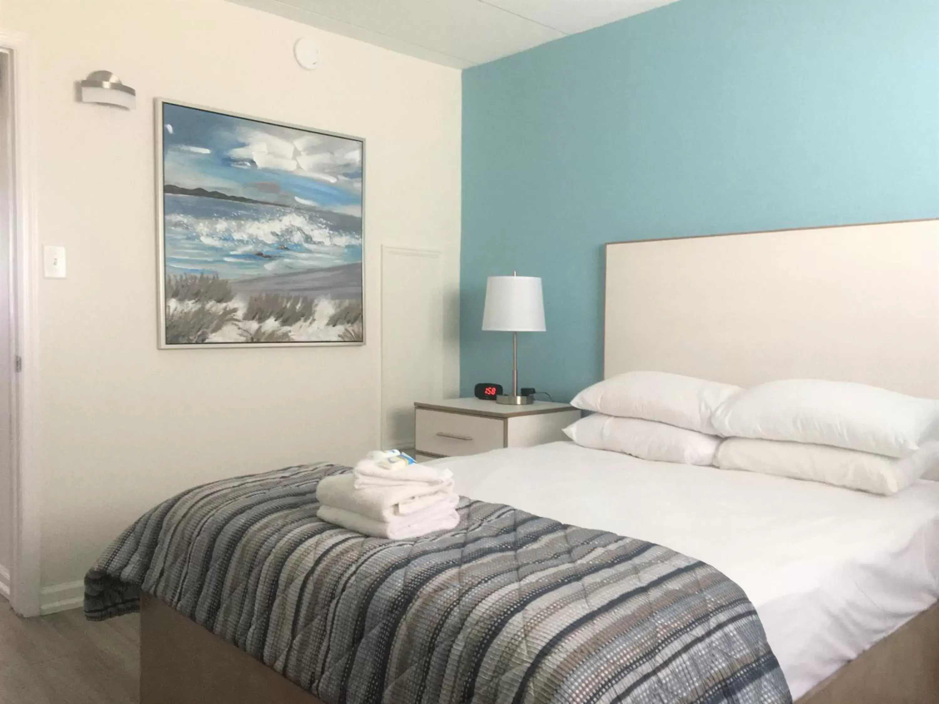 Bedroom, Bed in Esplanade Suites - A Sundance Vacations Property
