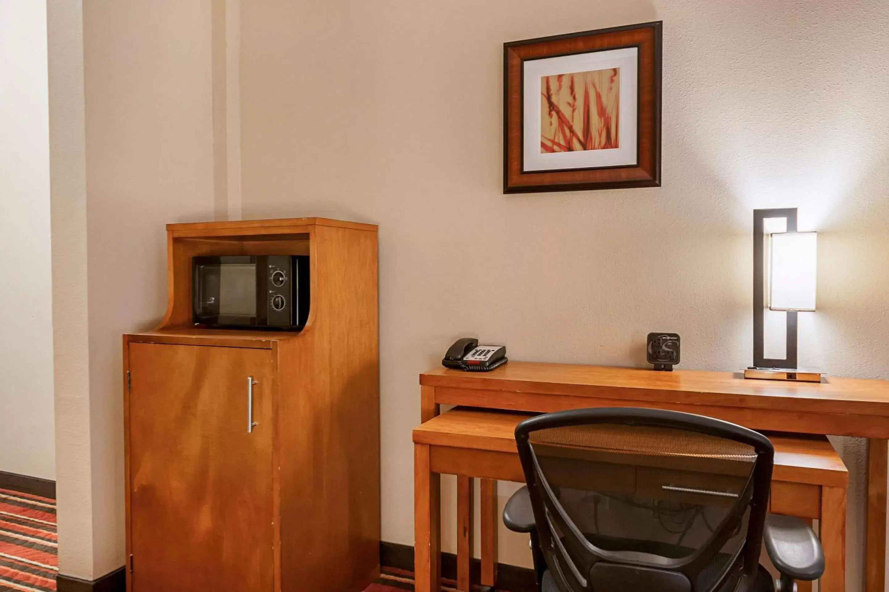 Photo of the whole room, TV/Entertainment Center in Comfort Suites Sulphur - Lake Charles