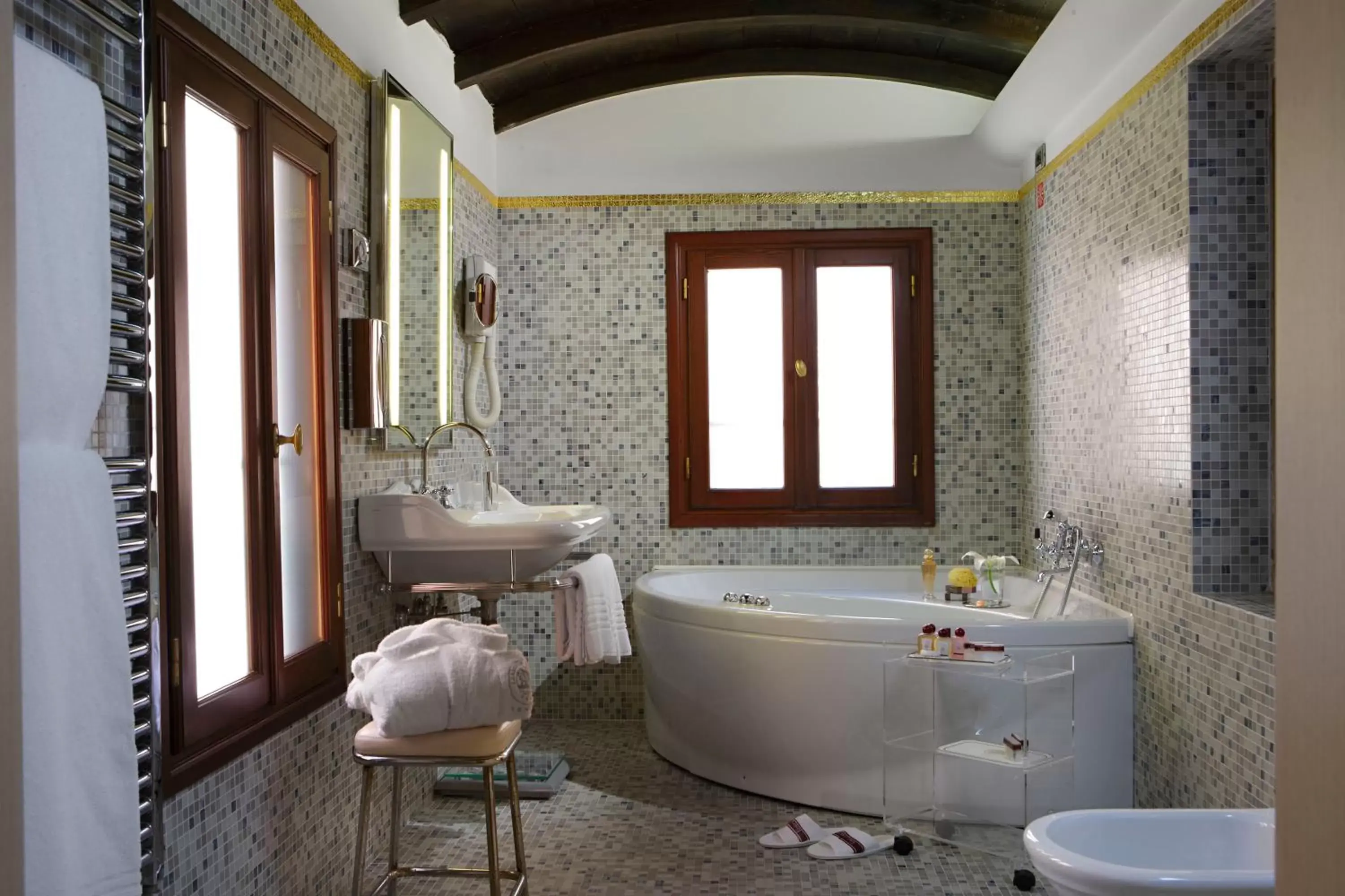 Bathroom in Hotel Liassidi Palace