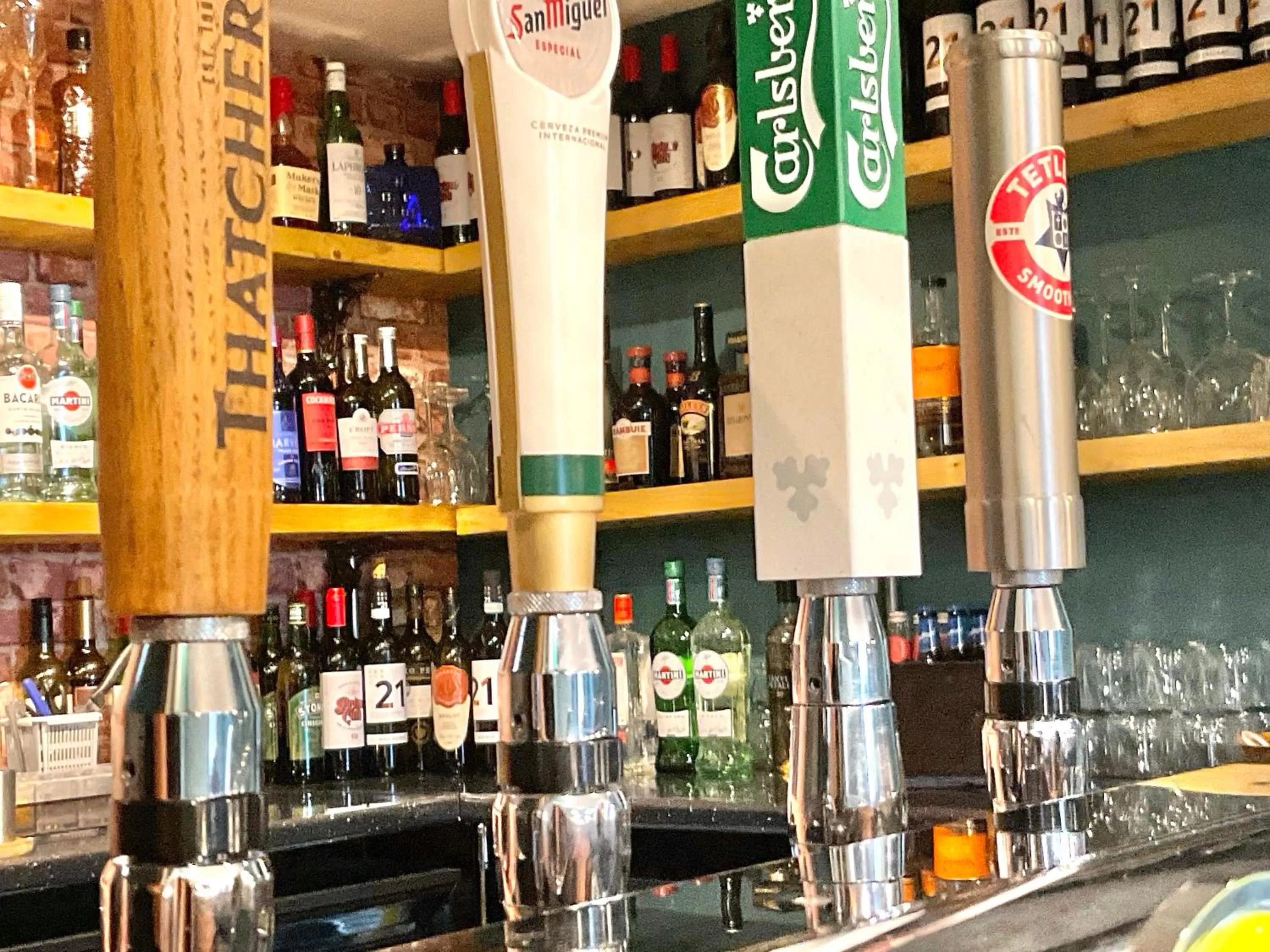 Lounge or bar in Ashton Court Hotel