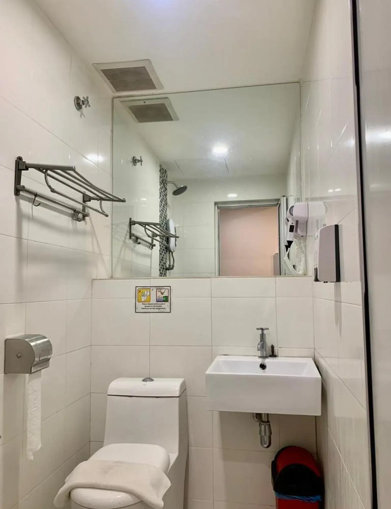 Bathroom in Smile Hotel Subang USJ