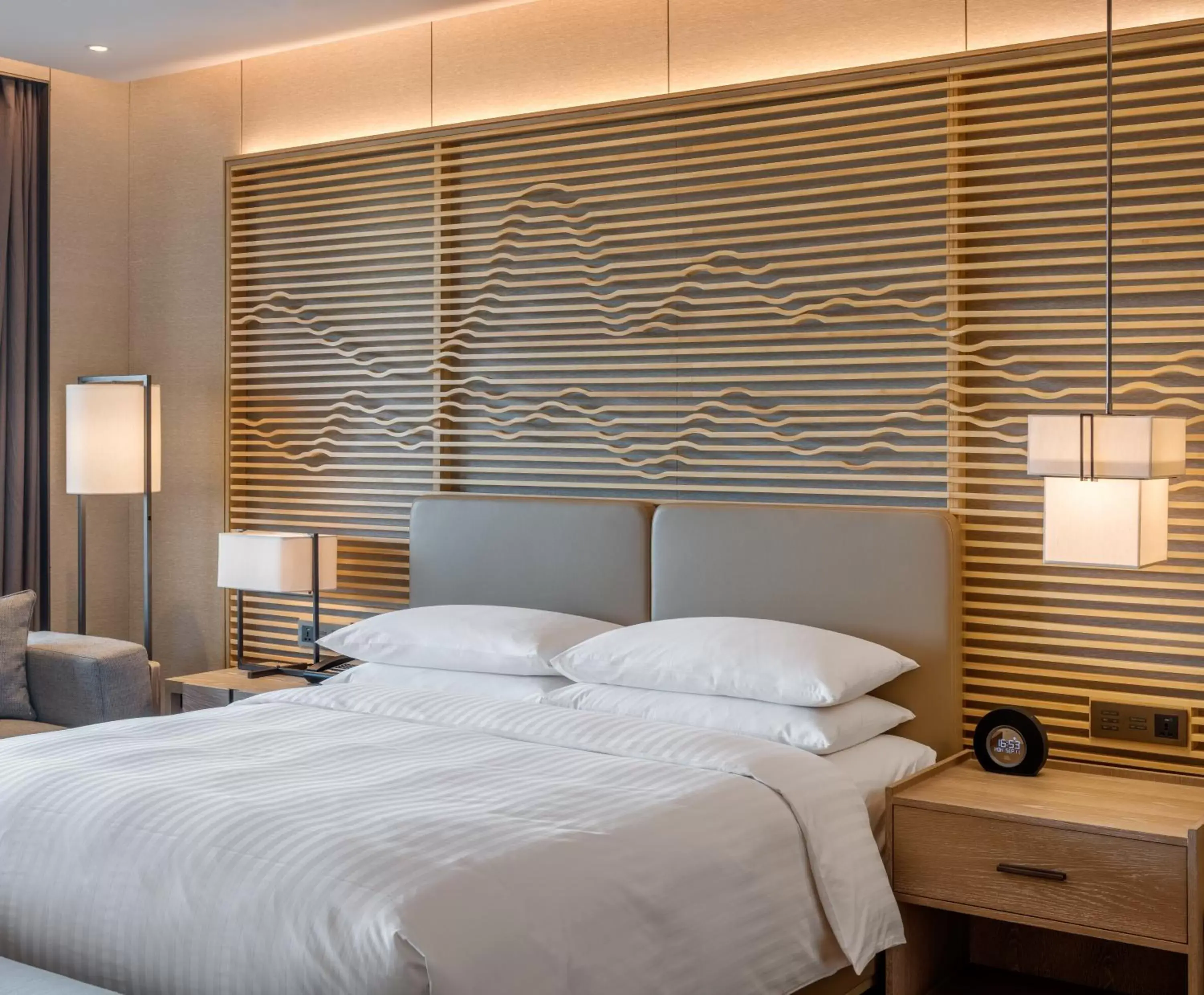 Bed in Shenzhen Marriott Hotel Golden Bay