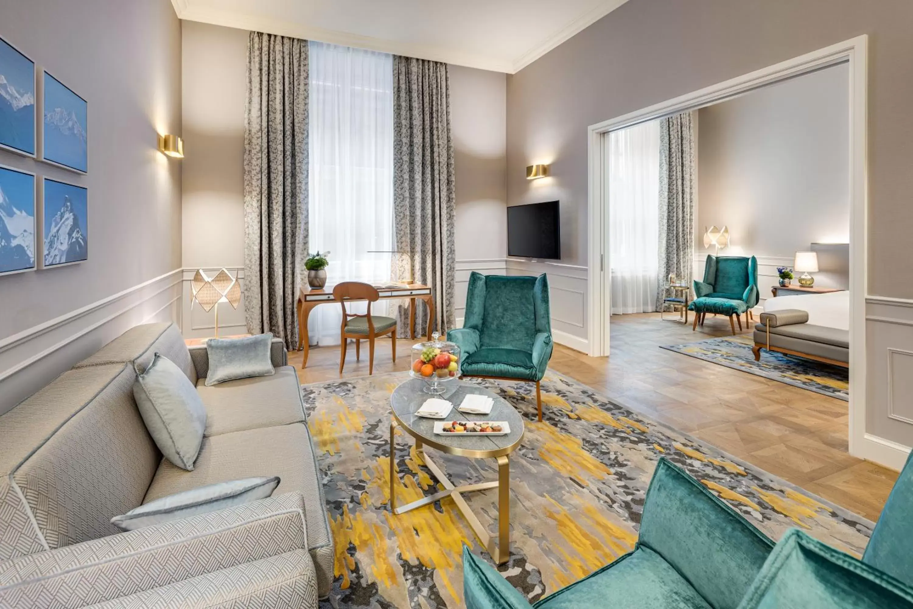 Living room, Seating Area in Mandarin Oriental, Munich