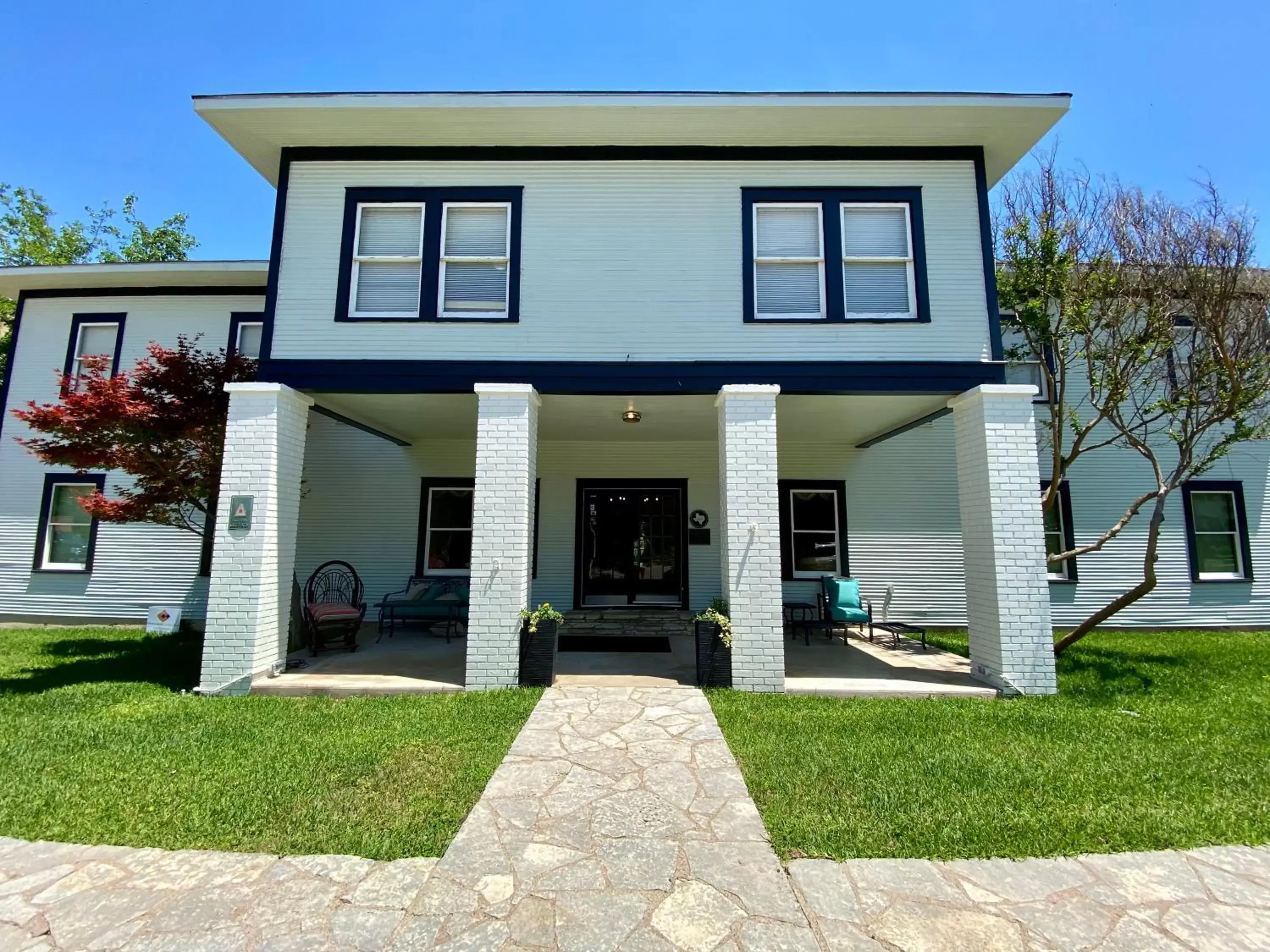 Facade/entrance, Property Building in Inn On The River