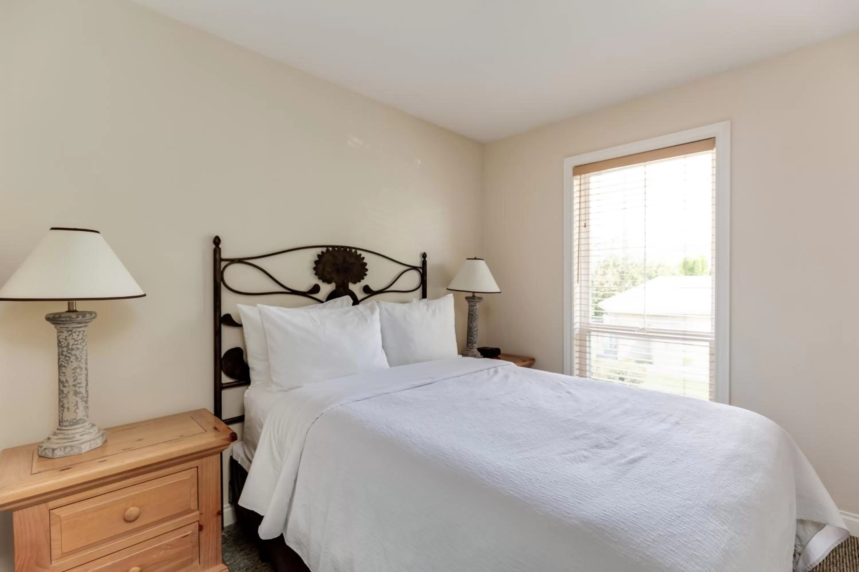 Bed in Manteo at Eldorado Resort