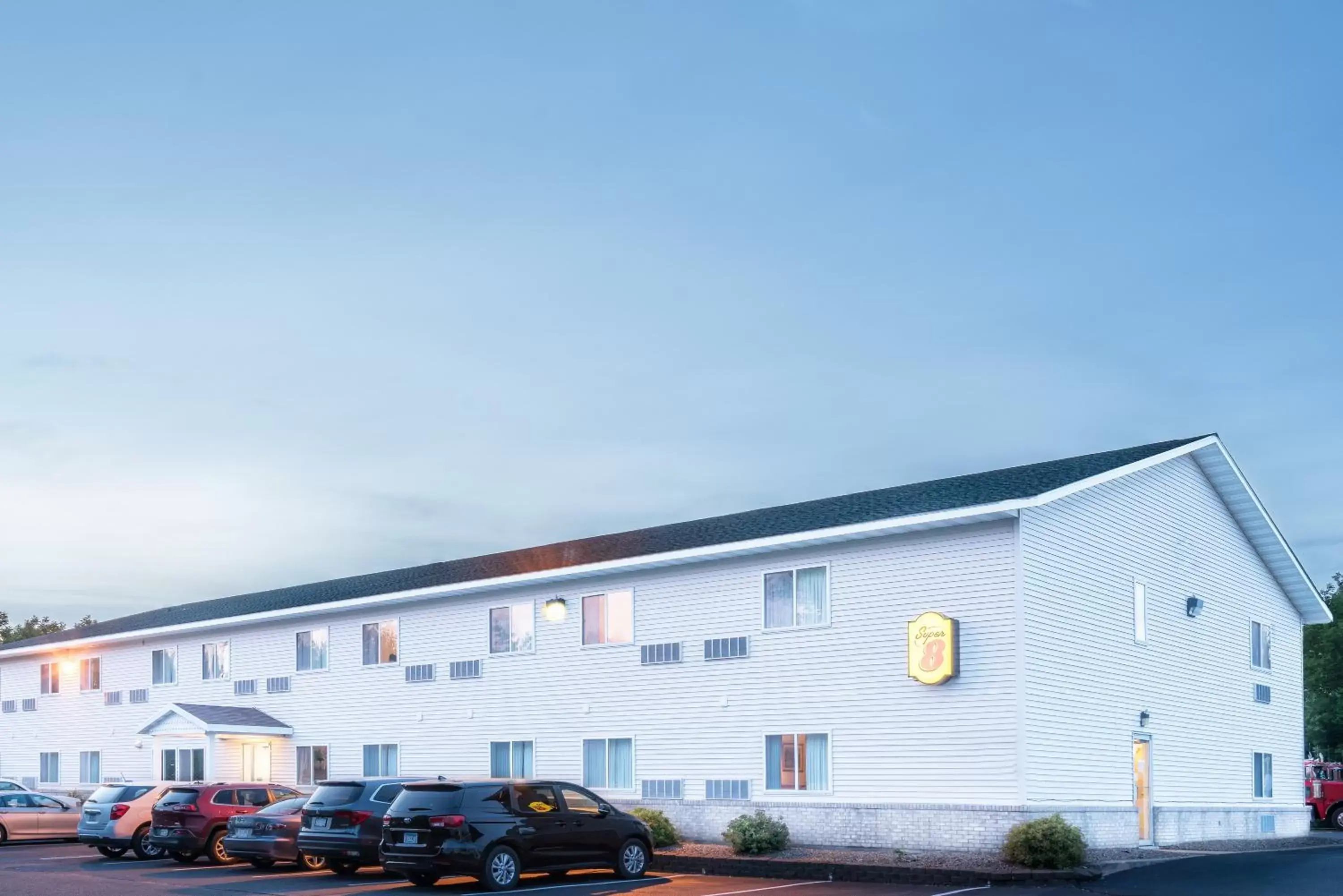 Facade/entrance in Super 8 by Wyndham Phillips Facade/entrance in Super 8 by Wyndham Phillips