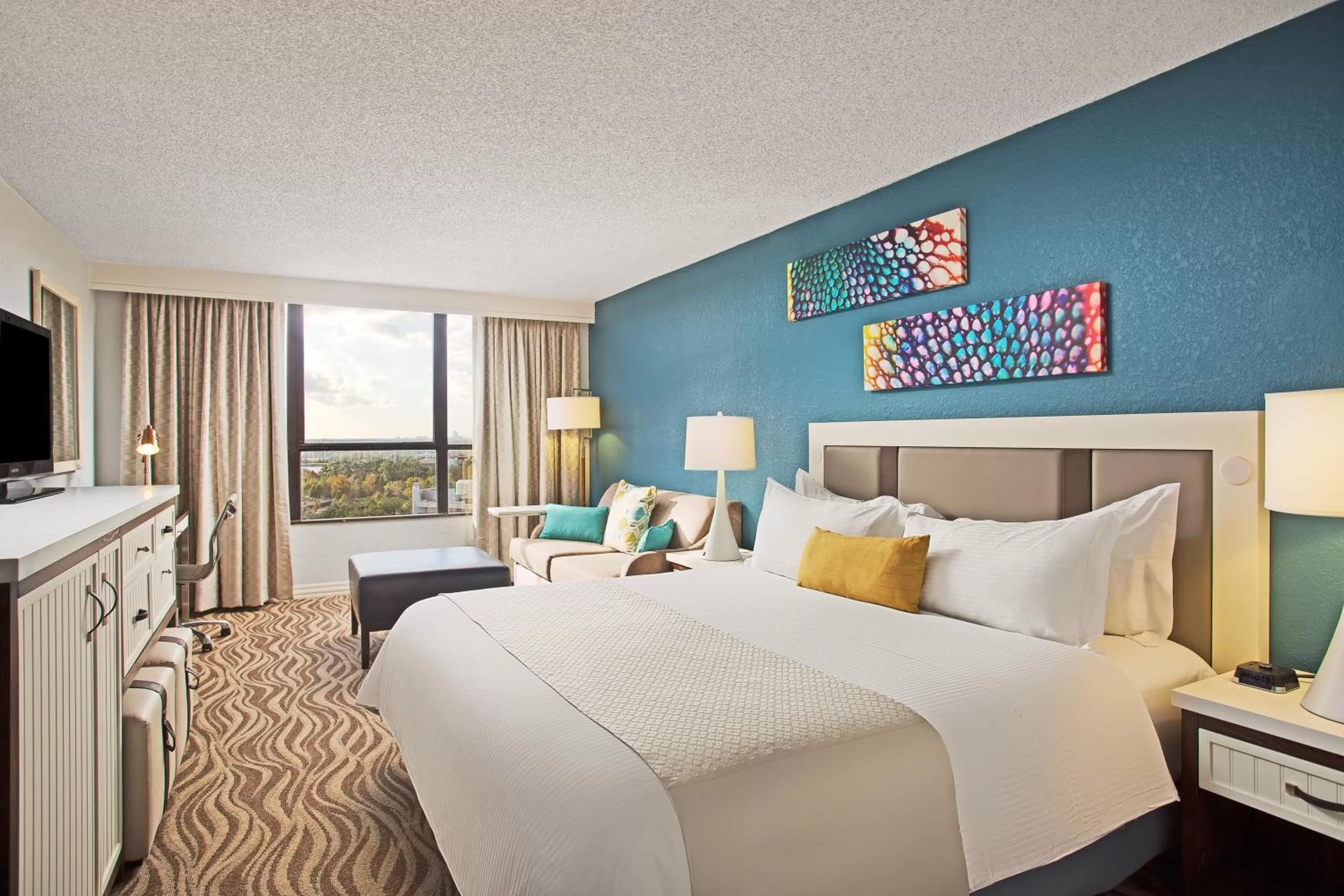 King Room with Disney View in Wyndham Lake Buena Vista – Disney Springs® Area