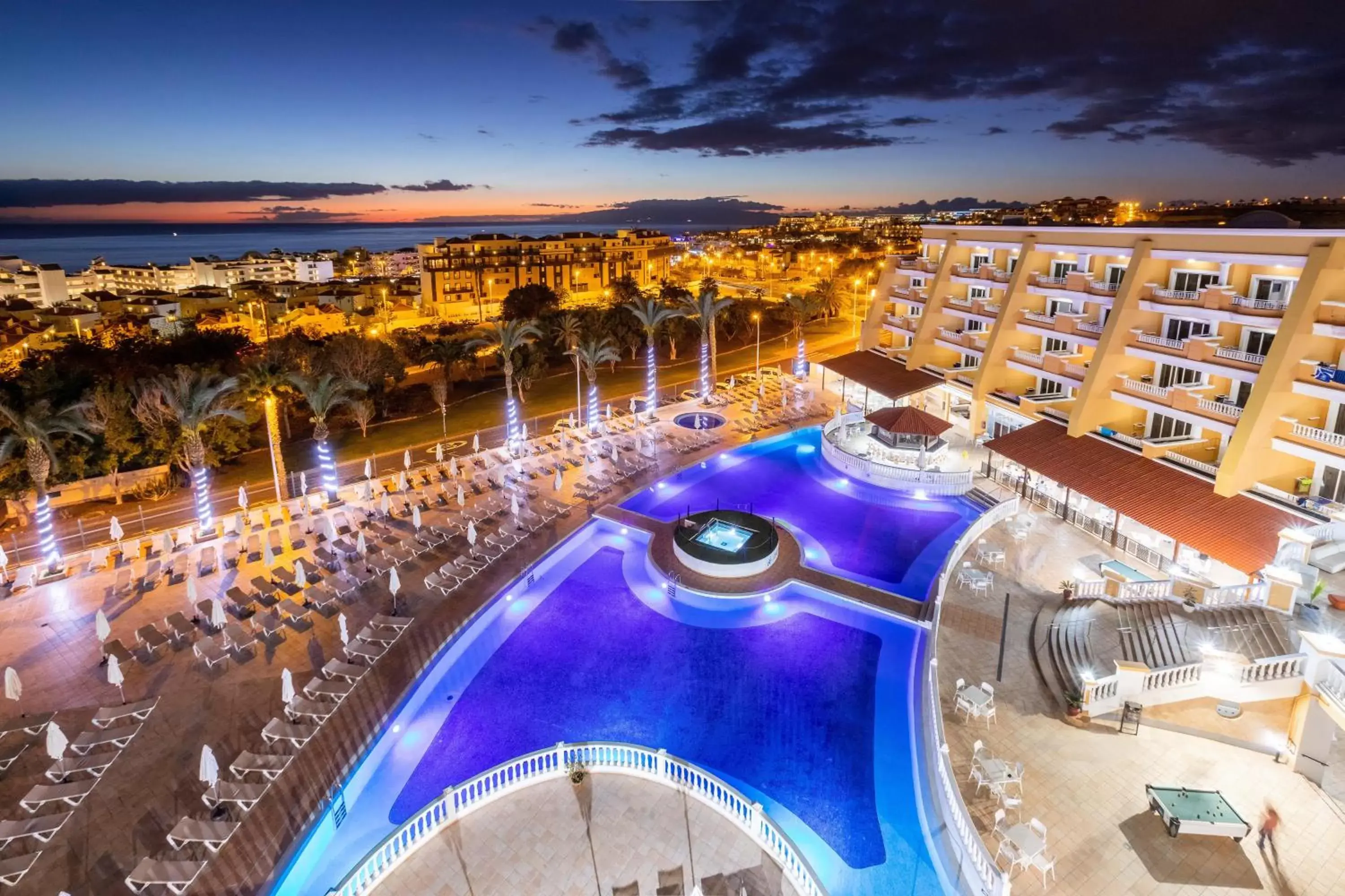 Swimming pool, Pool View in Chatur Playa Real Resort