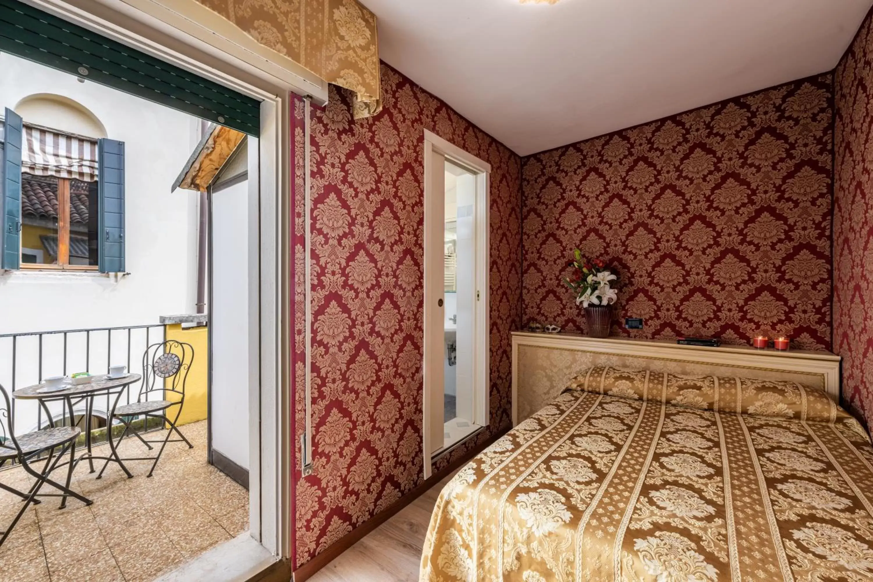 Photo of the whole room, Bed in Hotel Apostoli Garden