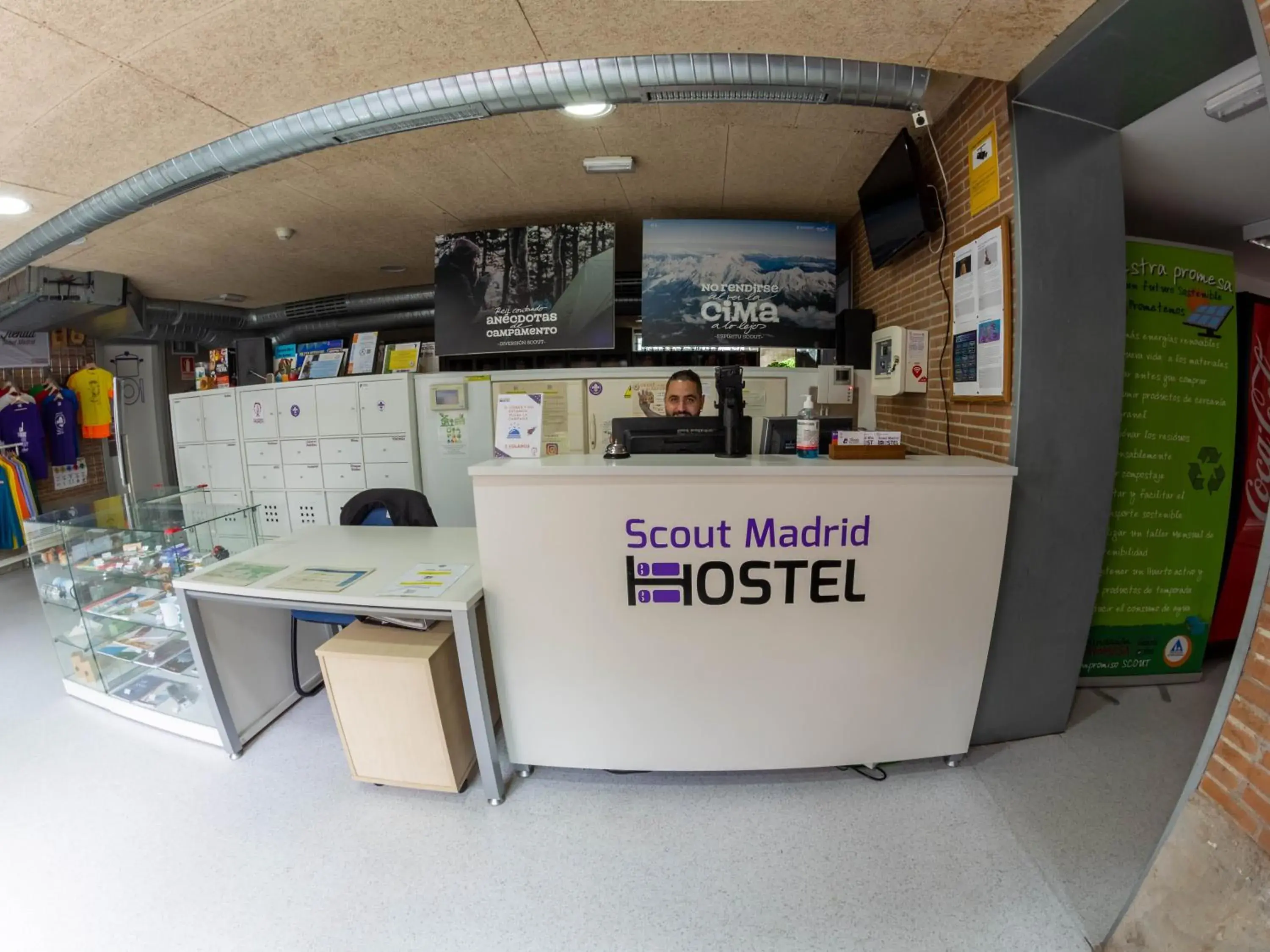 Lobby or reception in Scout Madrid Hostel