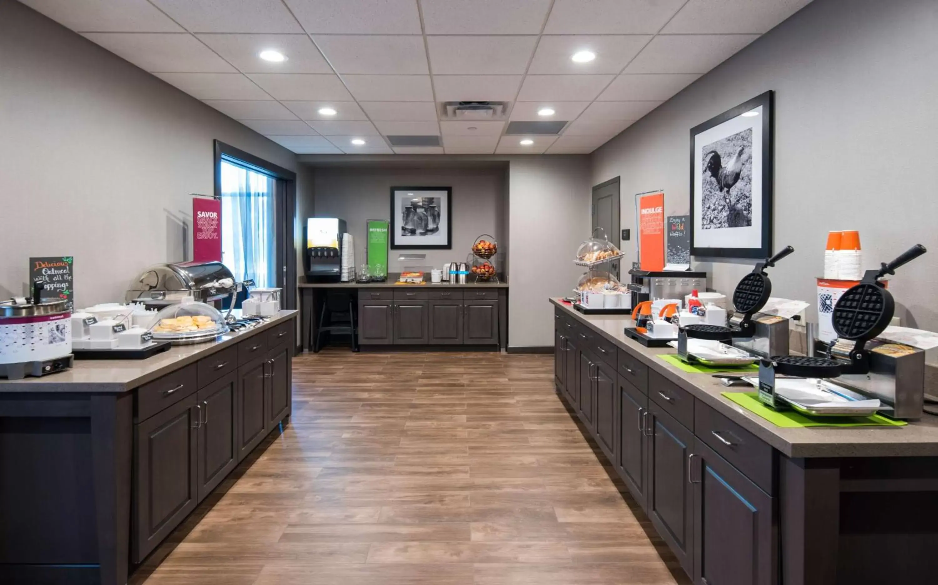 Dining area, Restaurant/Places to Eat in Hampton Inn and Suites at Wisconsin Dells Lake Delton