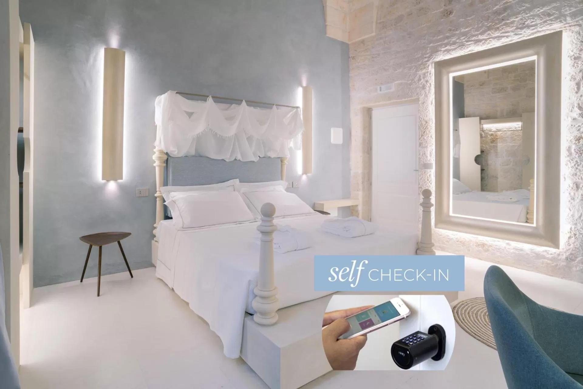 Bed in Vico Bianco Raro Villas Smart Rooms Collection
