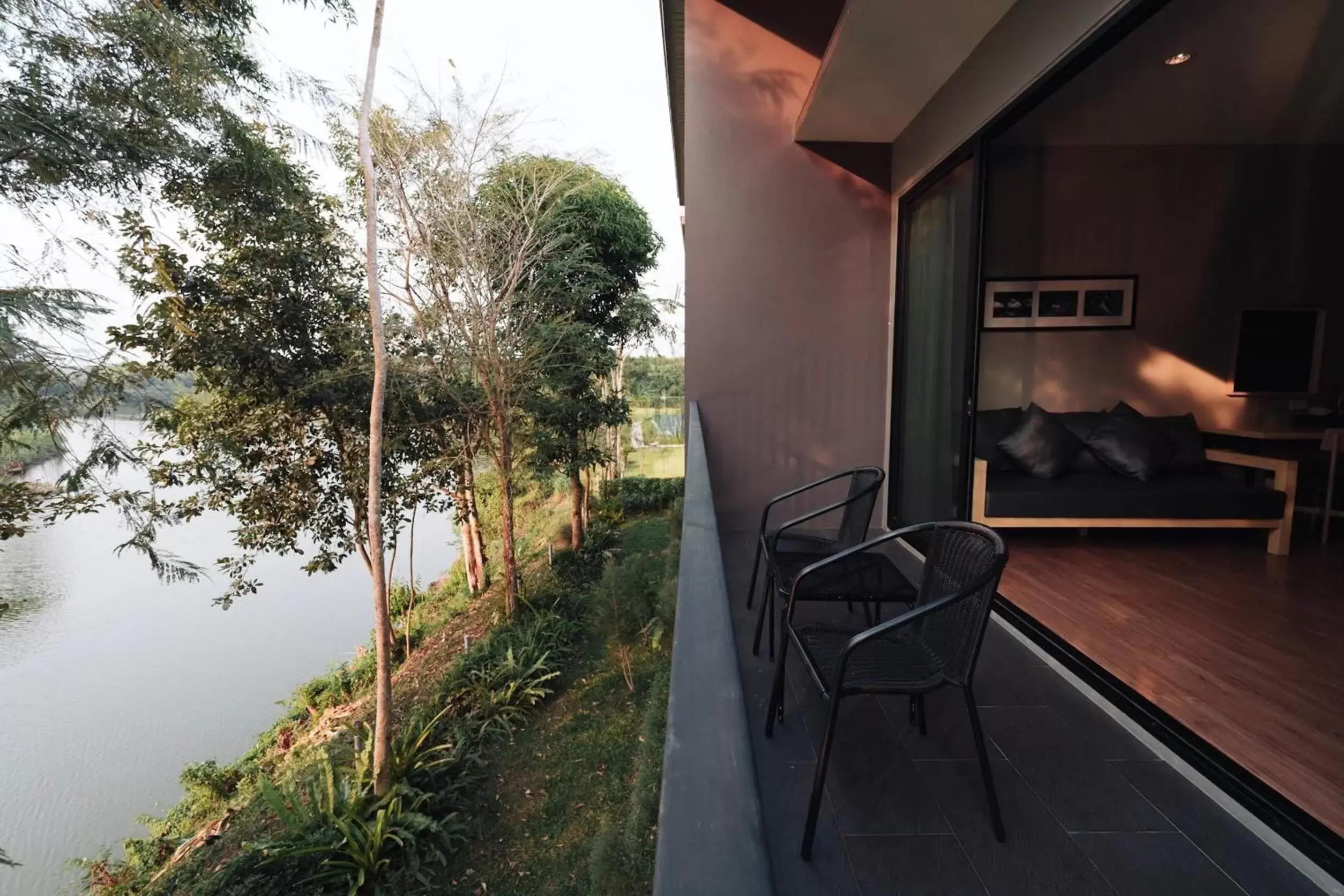 Balcony/Terrace in Riverawan Hotel