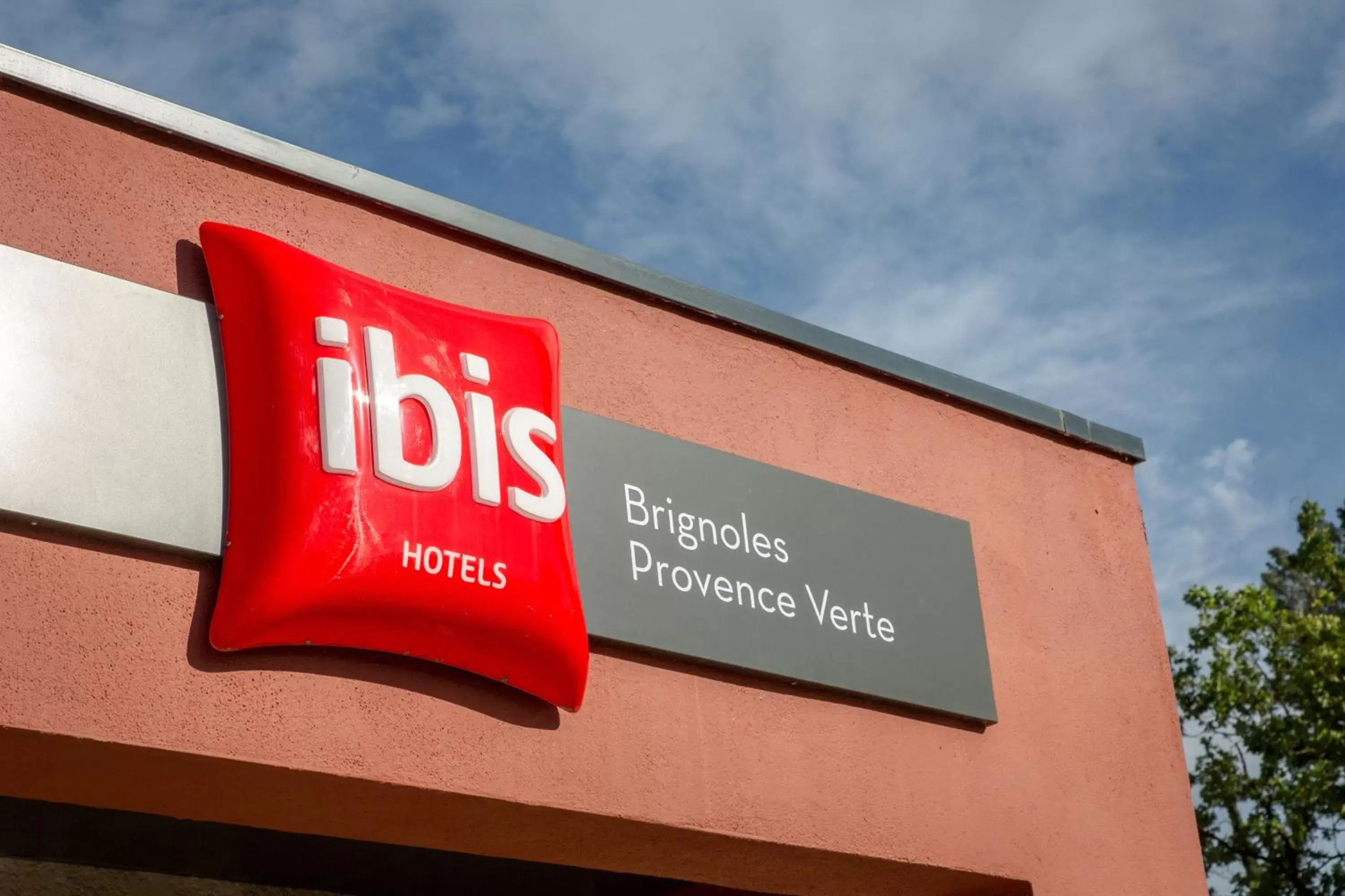Logo/Certificate/Sign, Property Logo/Sign in ibis Brignoles Provence Verte