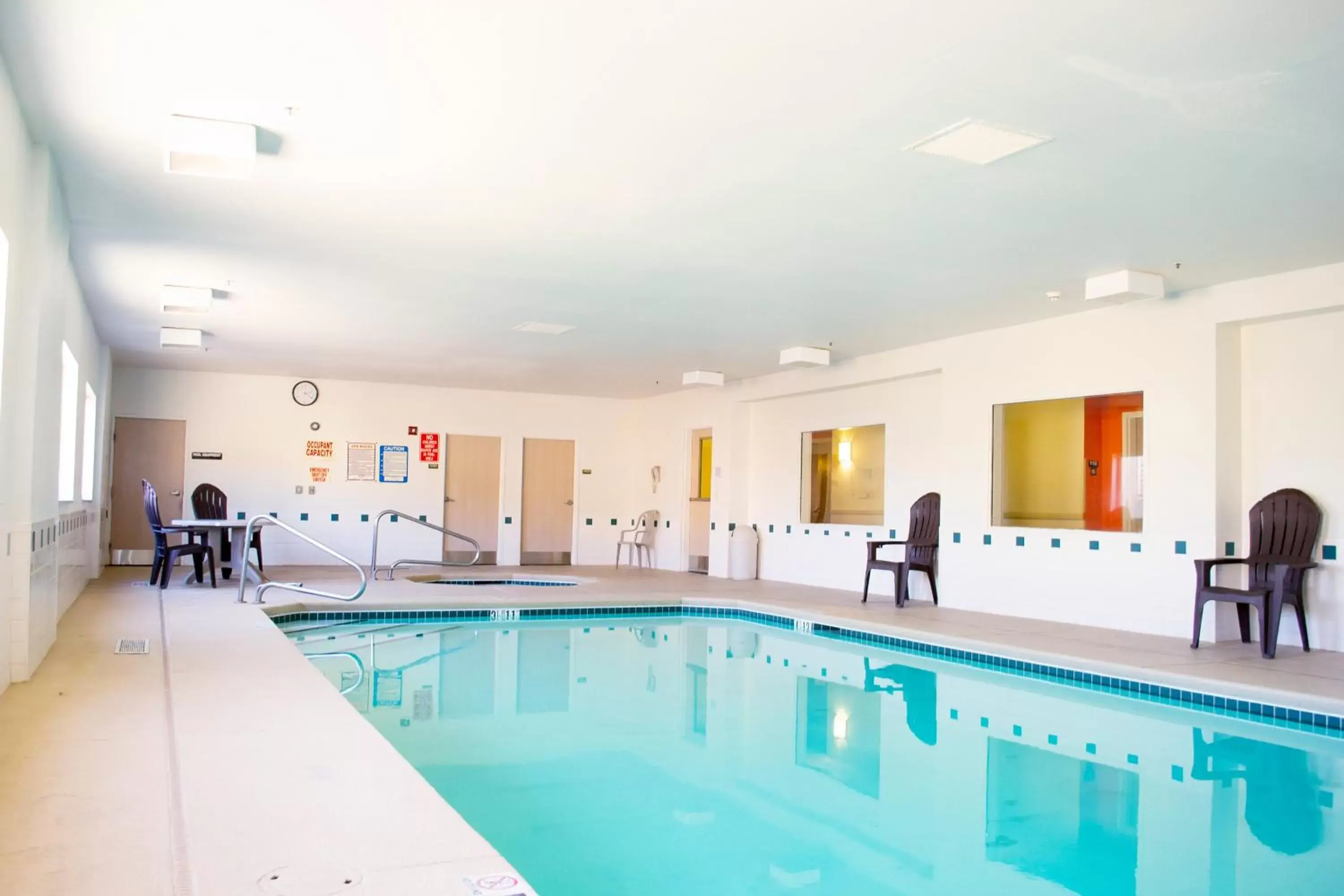 Swimming Pool in Motel 6-Las Cruces, NM - Telshor