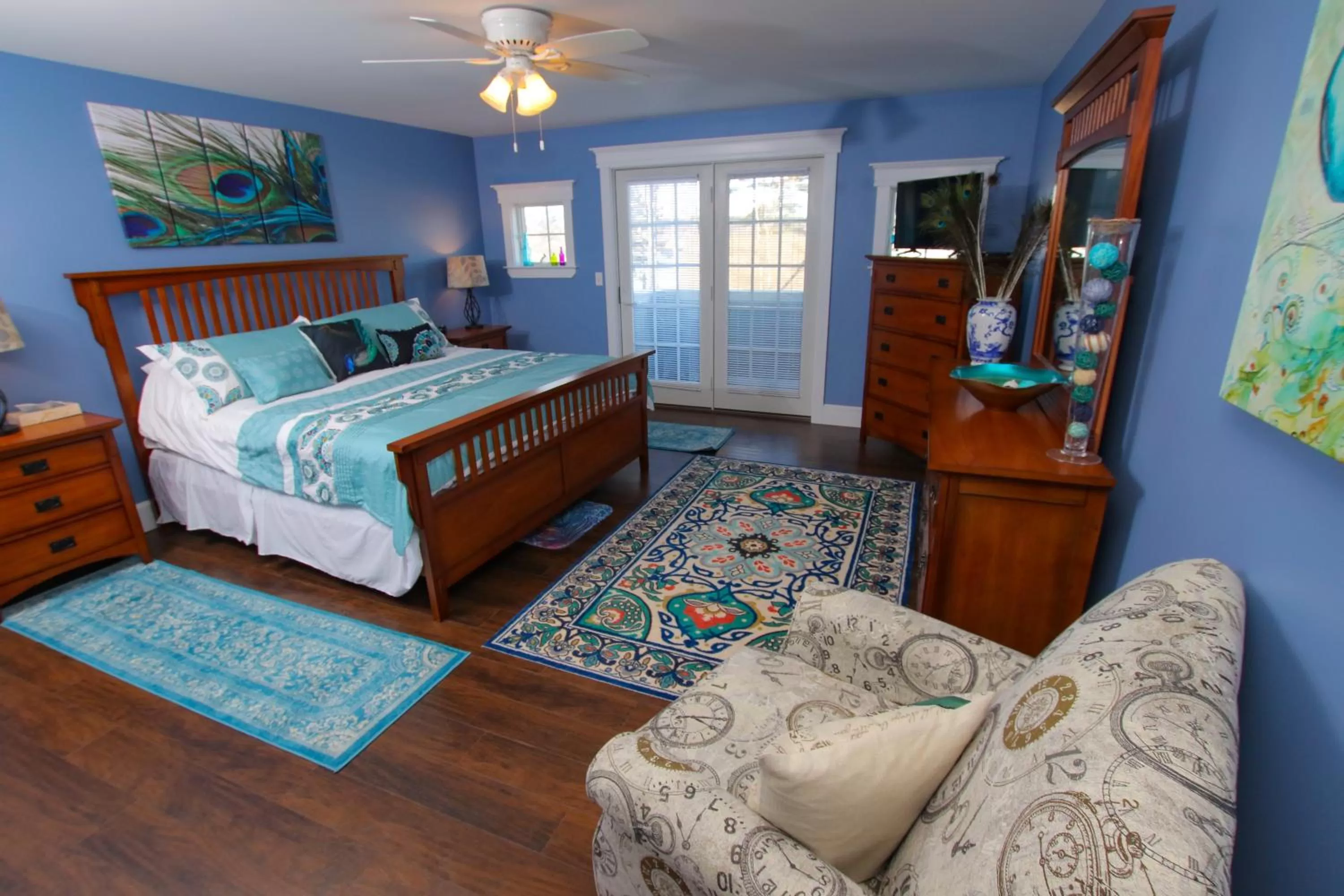 Bed in Sheepscot Harbour Village Resort