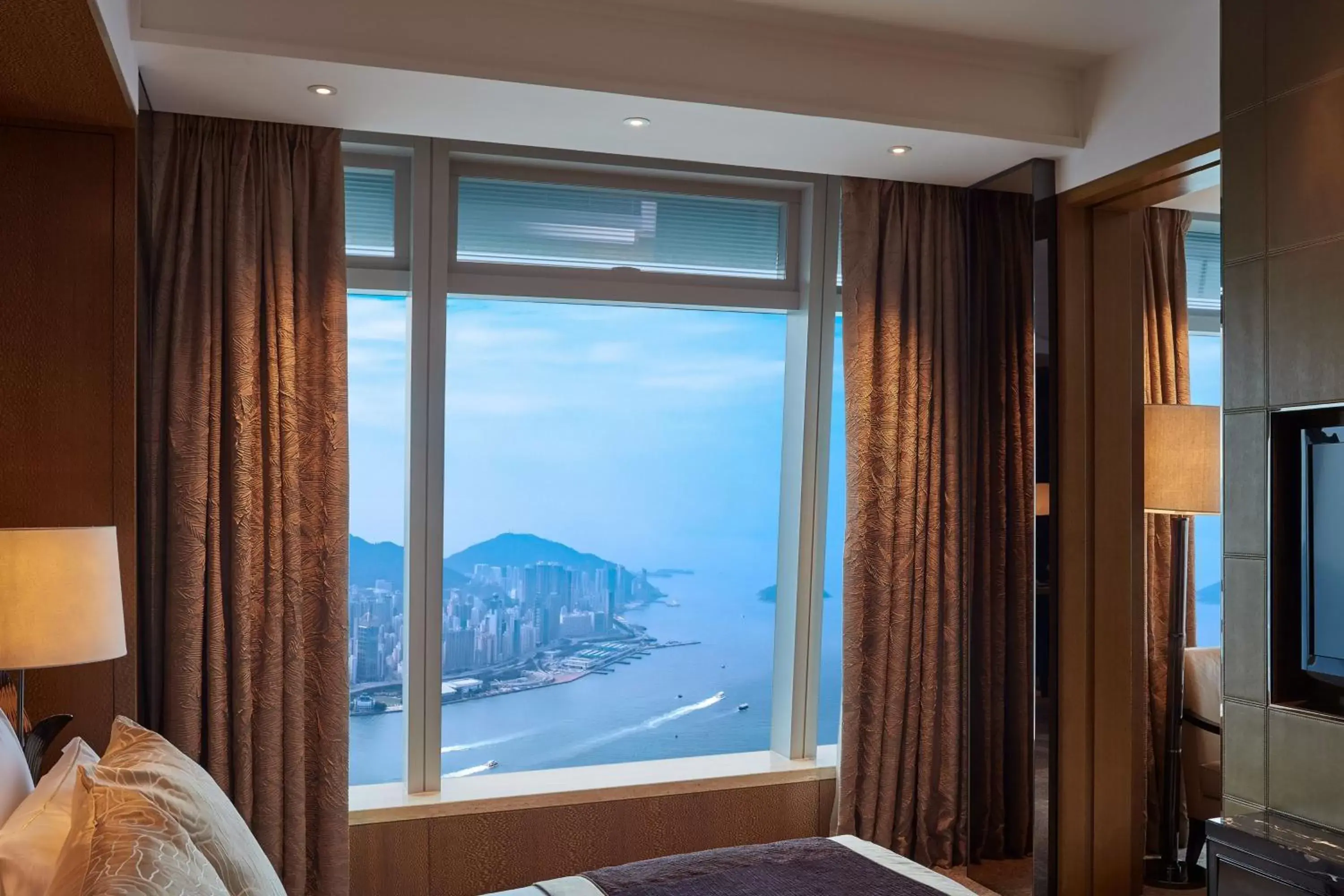 Photo of the whole room, Mountain View in The Ritz-Carlton Hong Kong