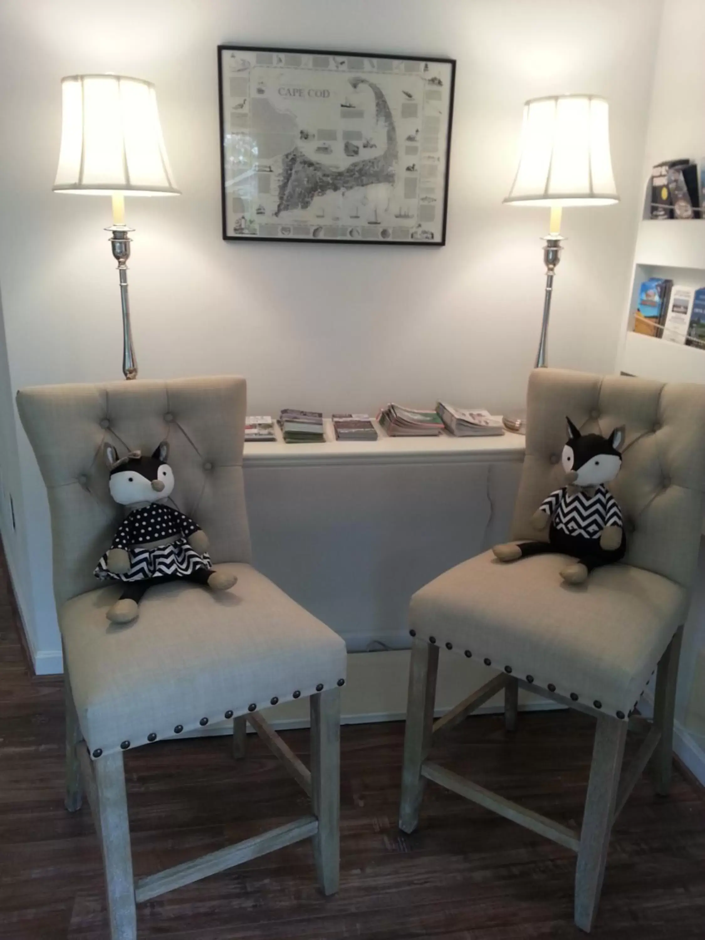 Seating Area in Starlight Lodge Cape Cod