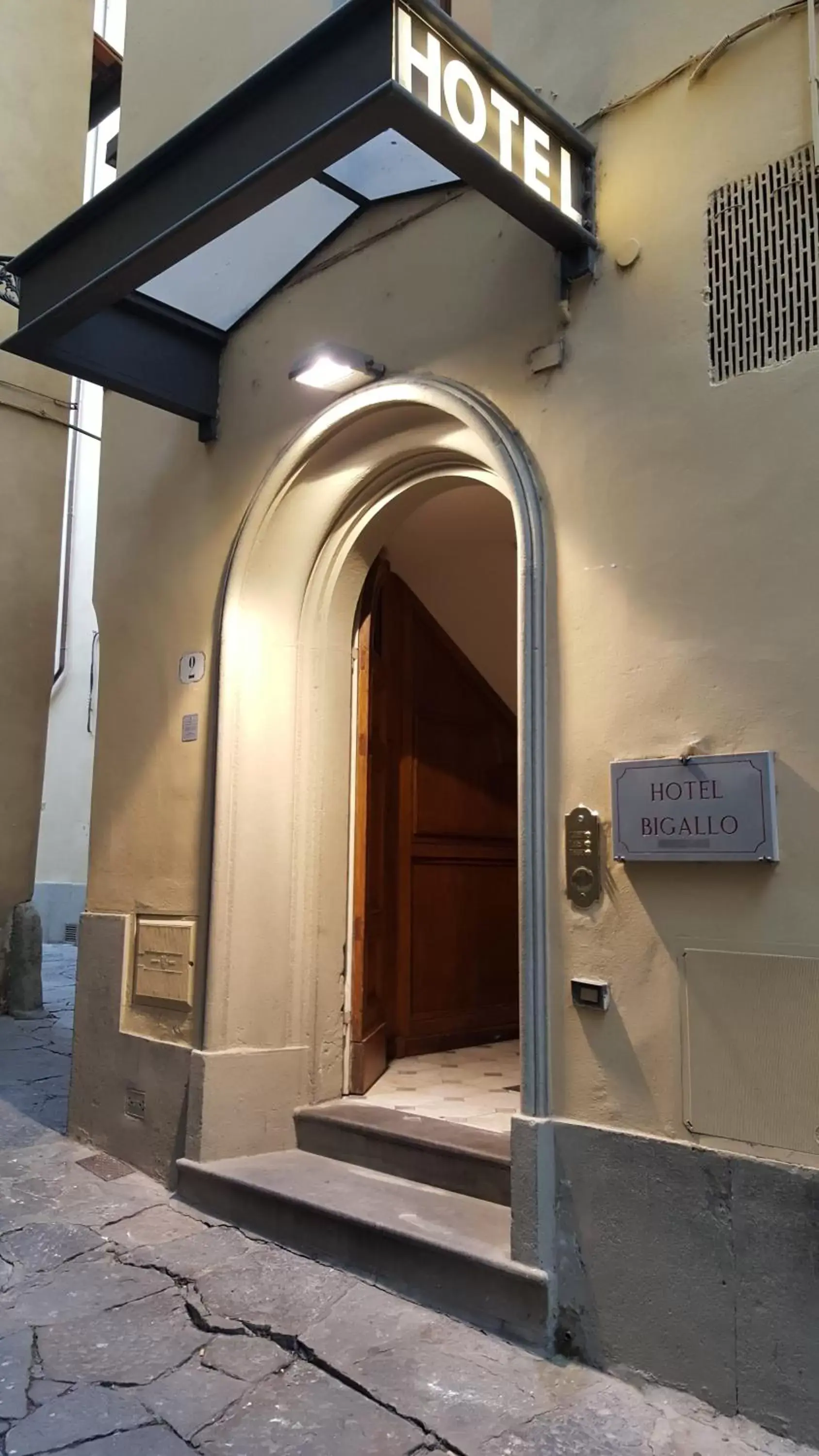 Facade/entrance in Hotel Bigallo