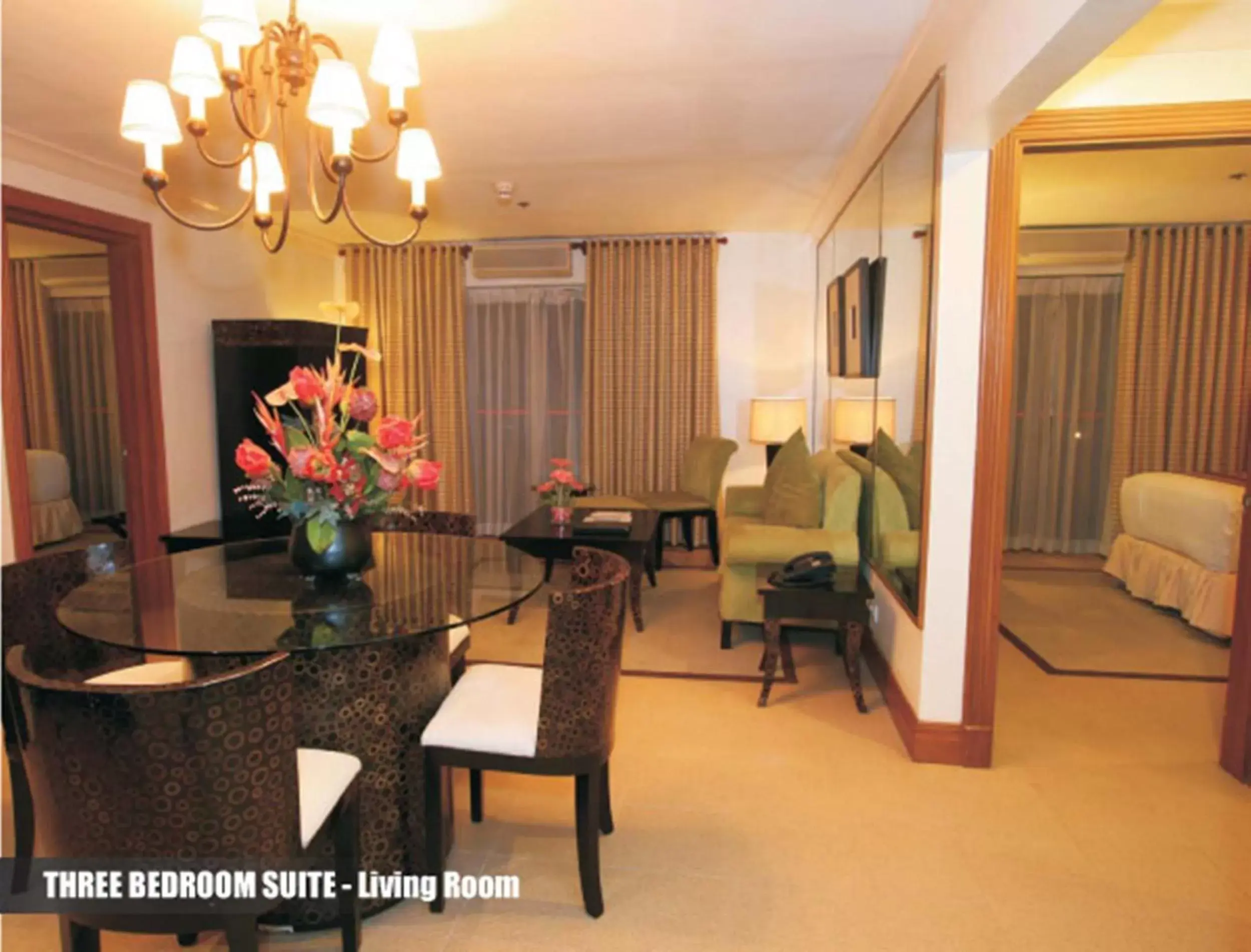 Living room, Seating Area in Crown Regency Suites Mactan