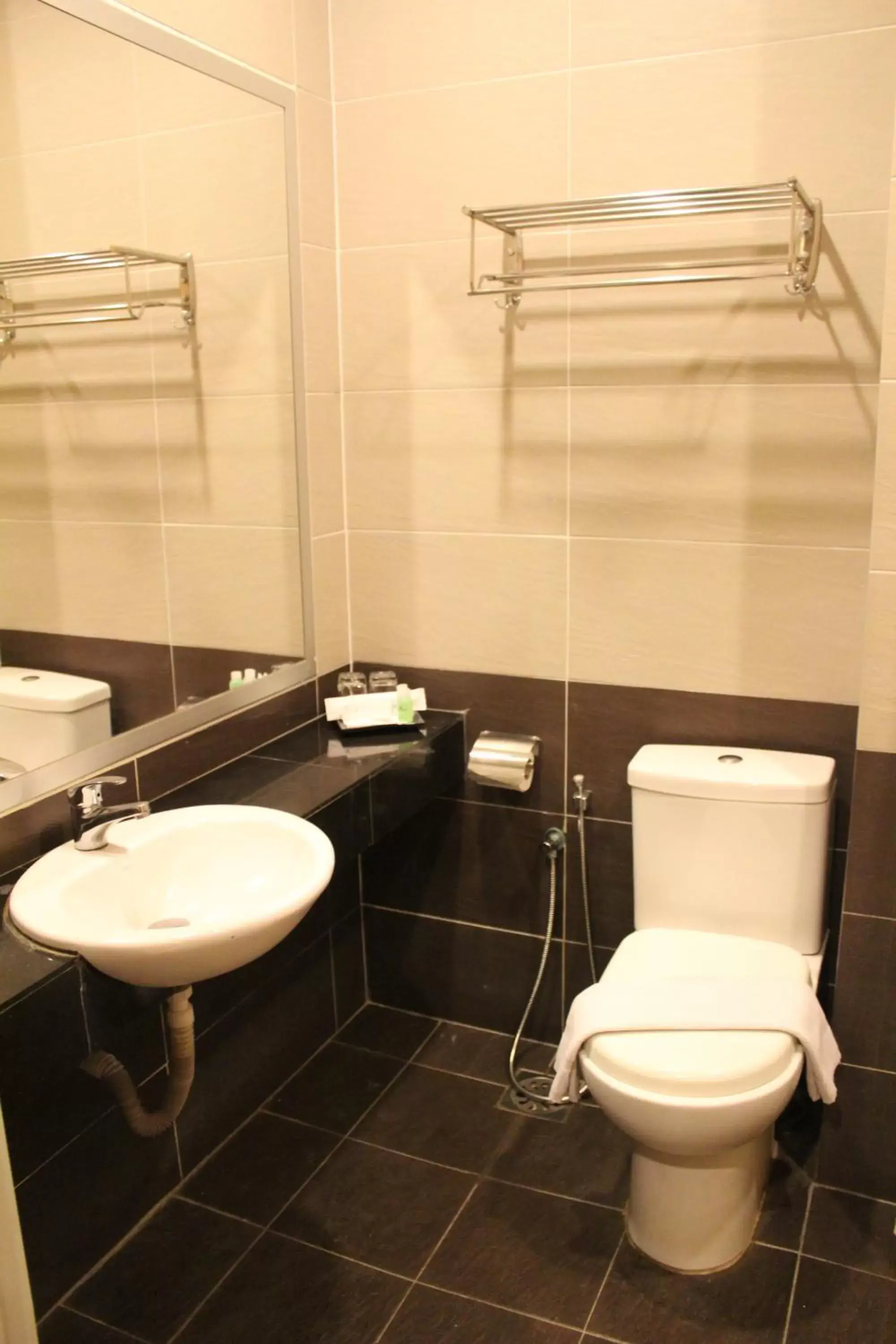 Bathroom in Seemsoon Hotel
