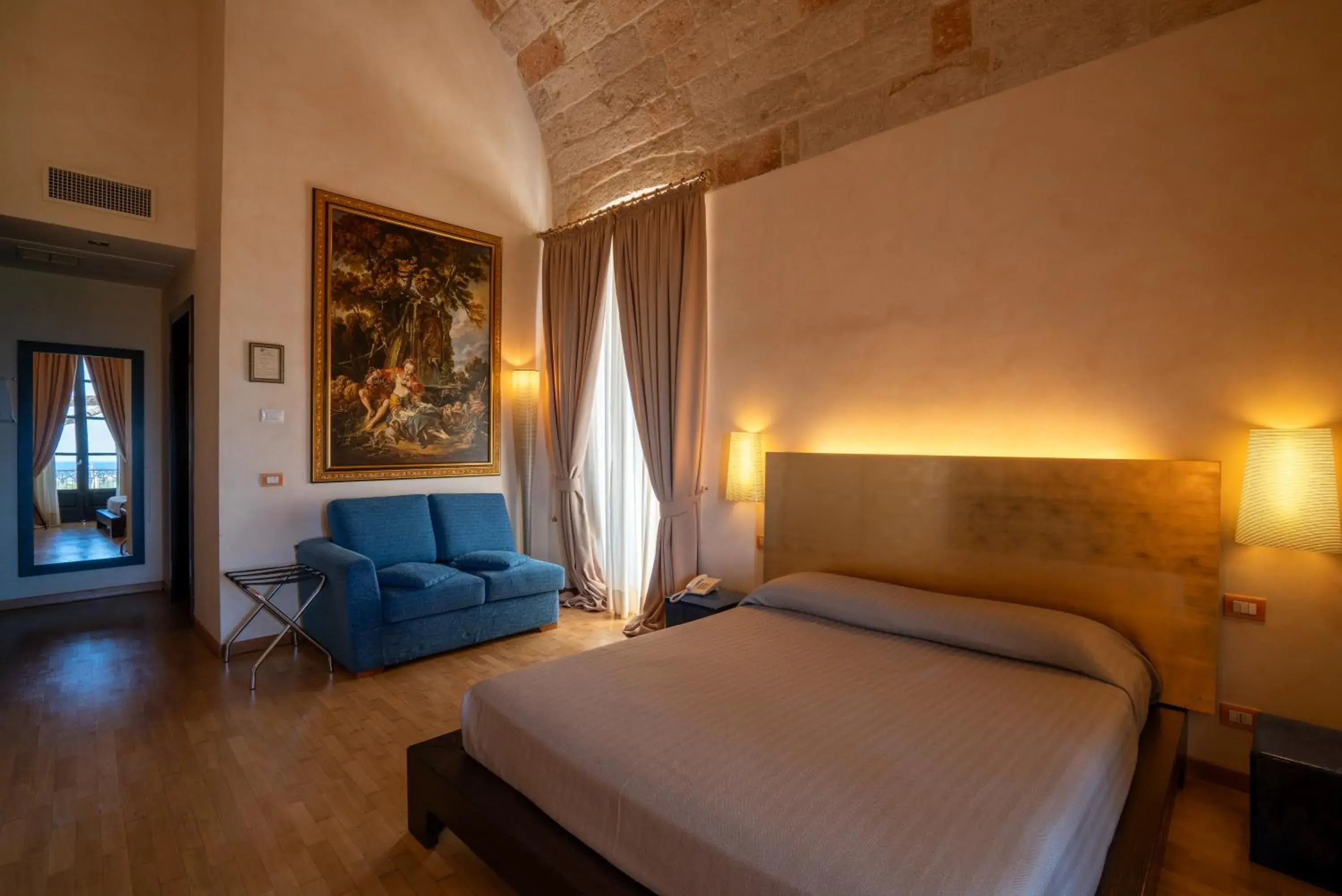 Bed in San Tommaso Hotel