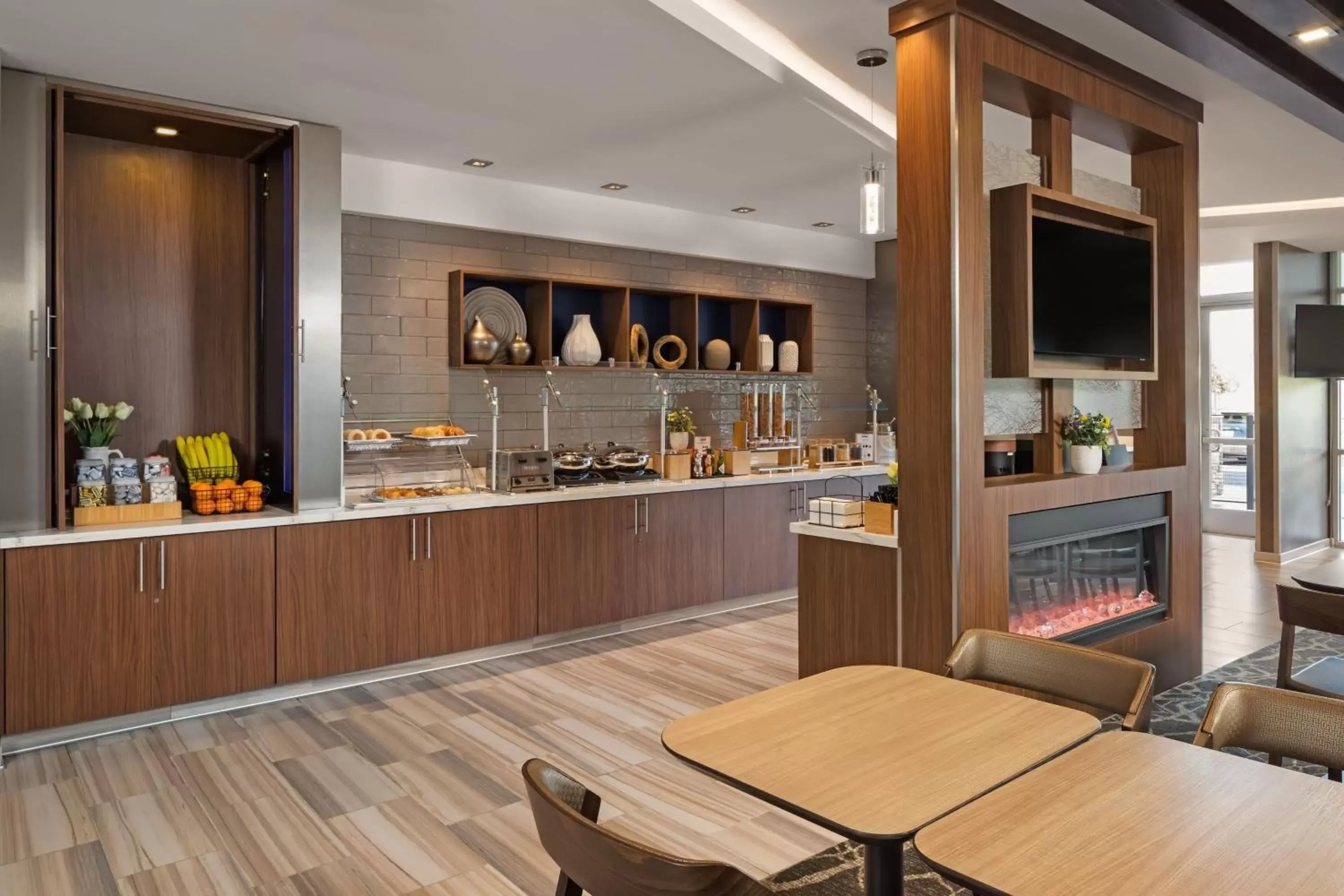 Breakfast, Restaurant/Places to Eat in SpringHill Suites by Marriott West Sacramento