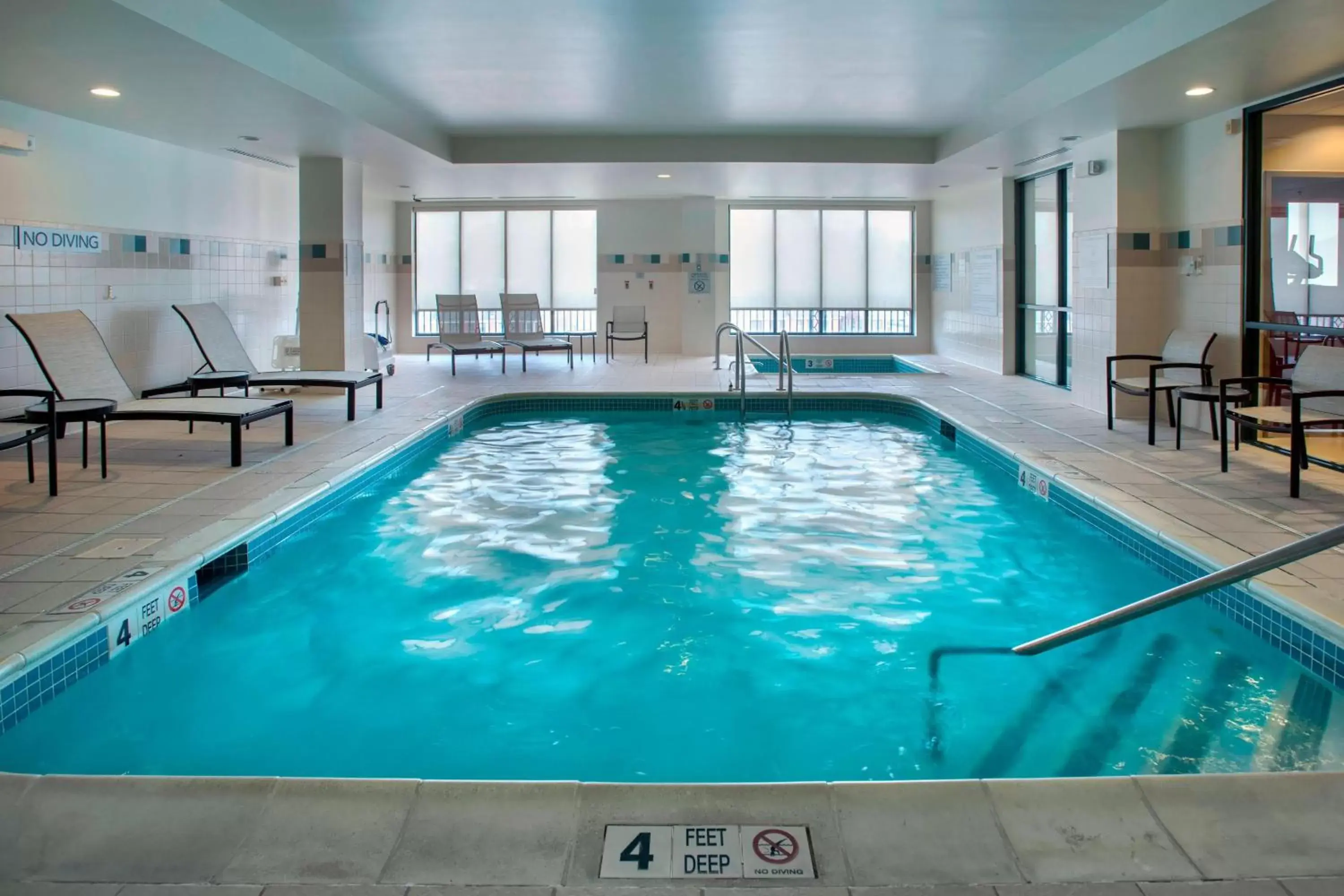 Swimming Pool in Courtyard by Marriott Saratoga Springs
