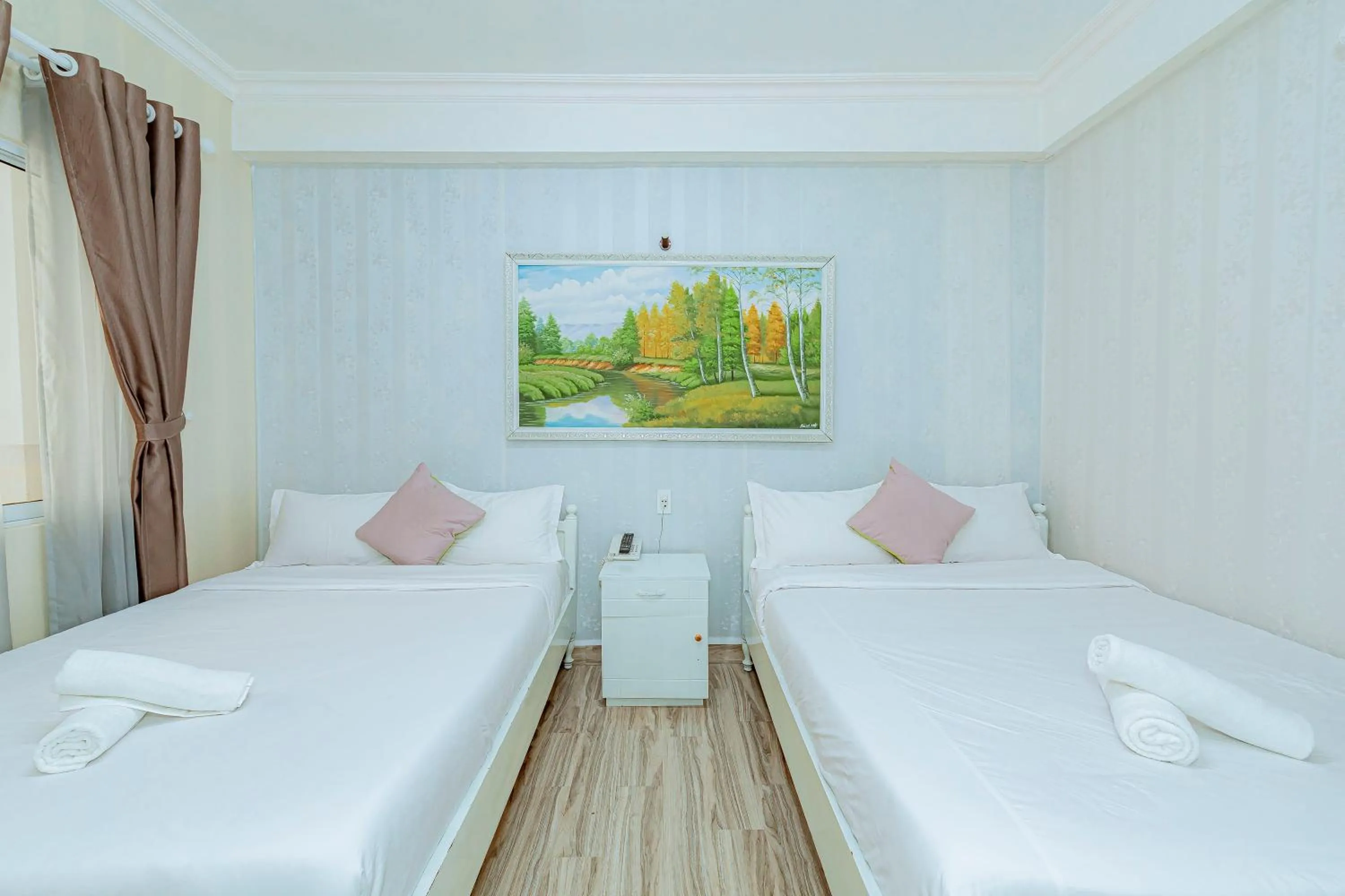 Ken's Backpackers Hotel