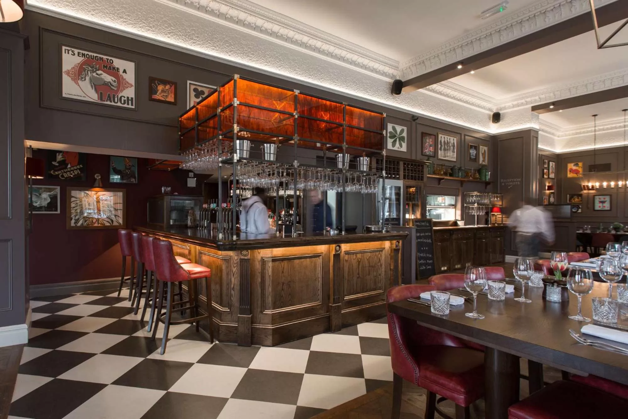 Restaurant/places to eat in The Park Hotel