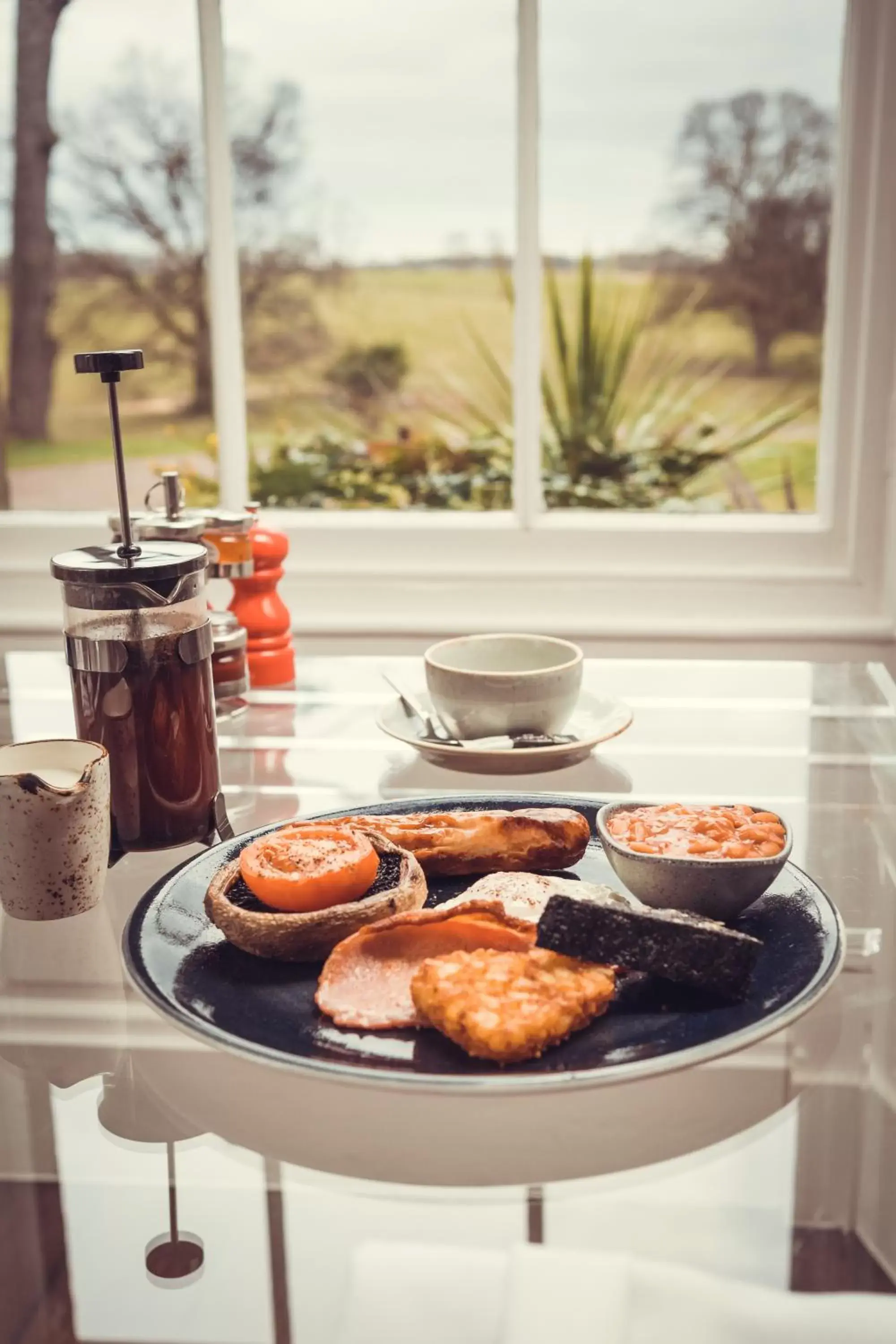 Breakfast in Charlton Hall Estate