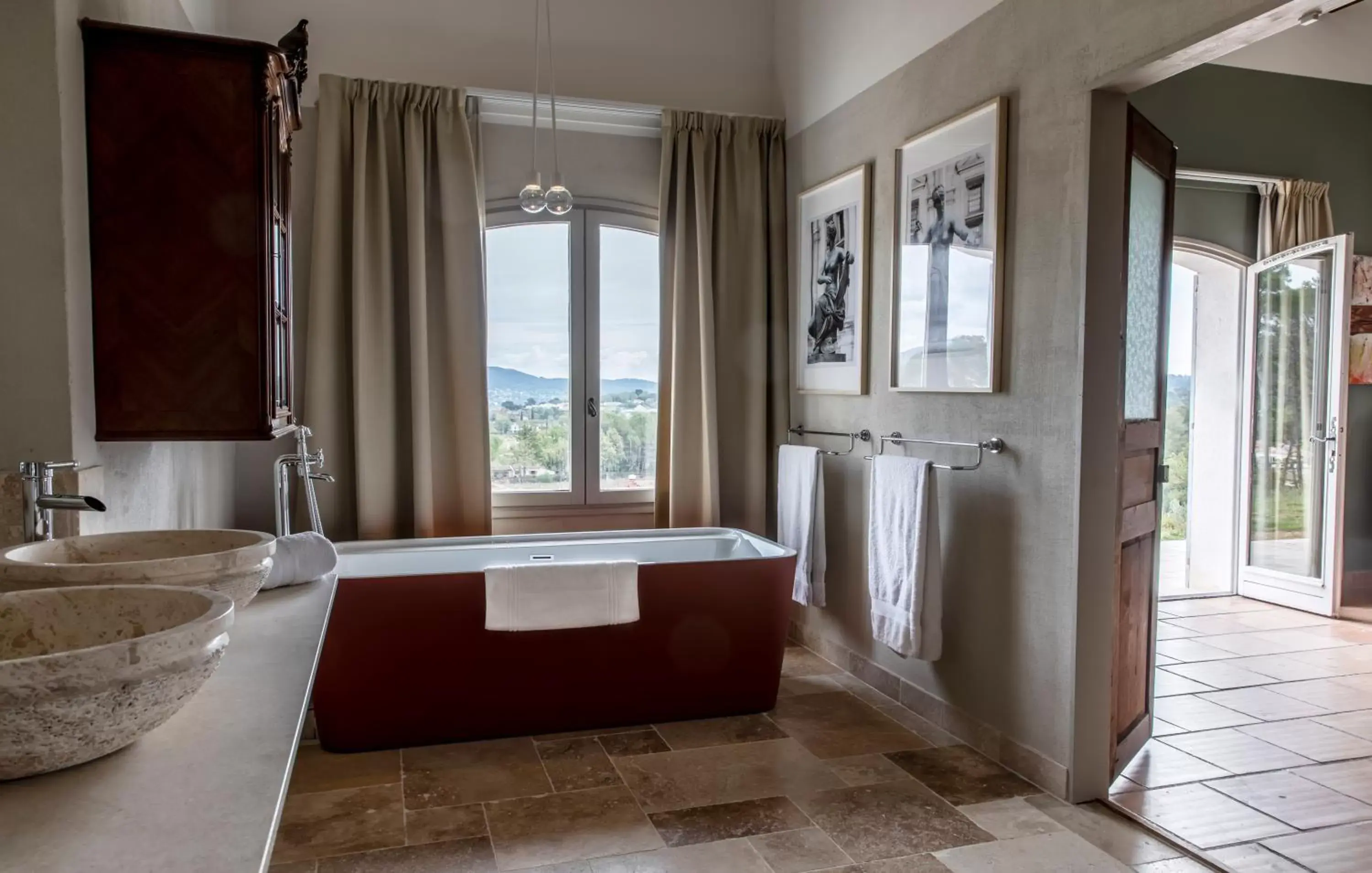 Bathroom in Domaine Rabiega - Vineyard and Boutique hotel