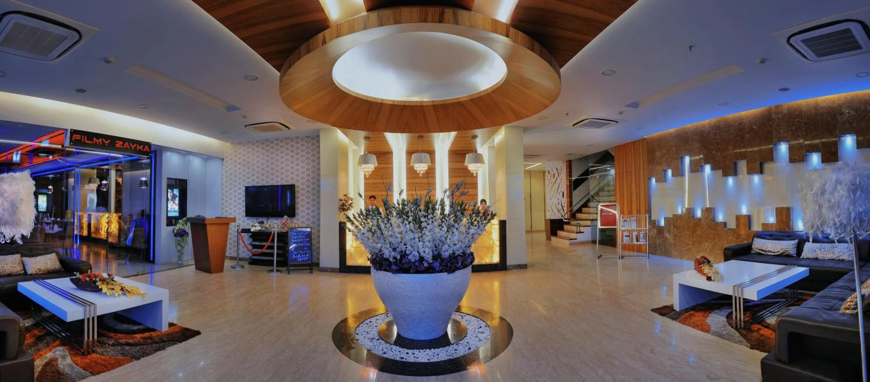 Restaurant/places to eat in Hotel Alleviate