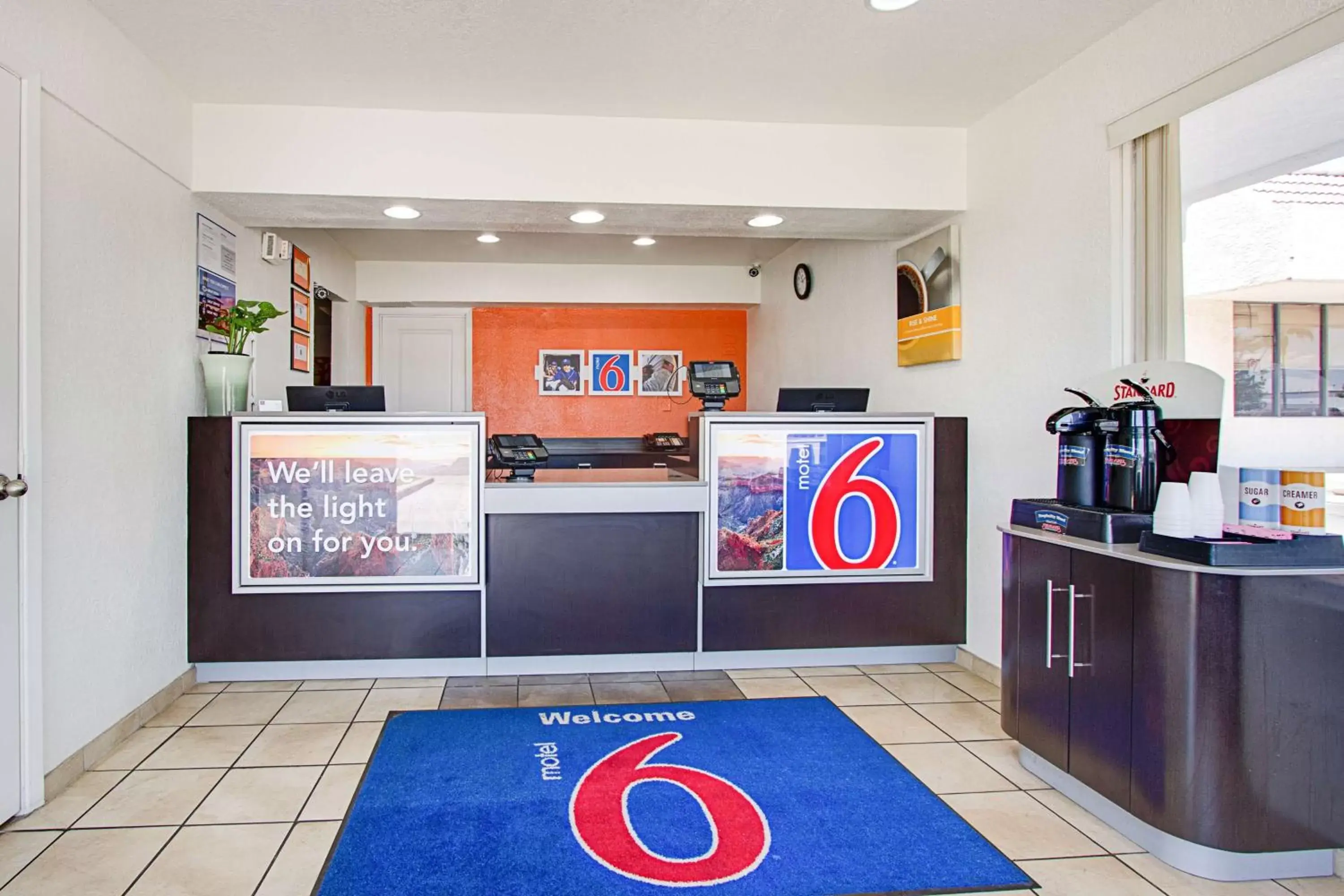 Lobby or reception, Lobby/Reception in Motel 6-Tempe, AZ - Scottsdale South