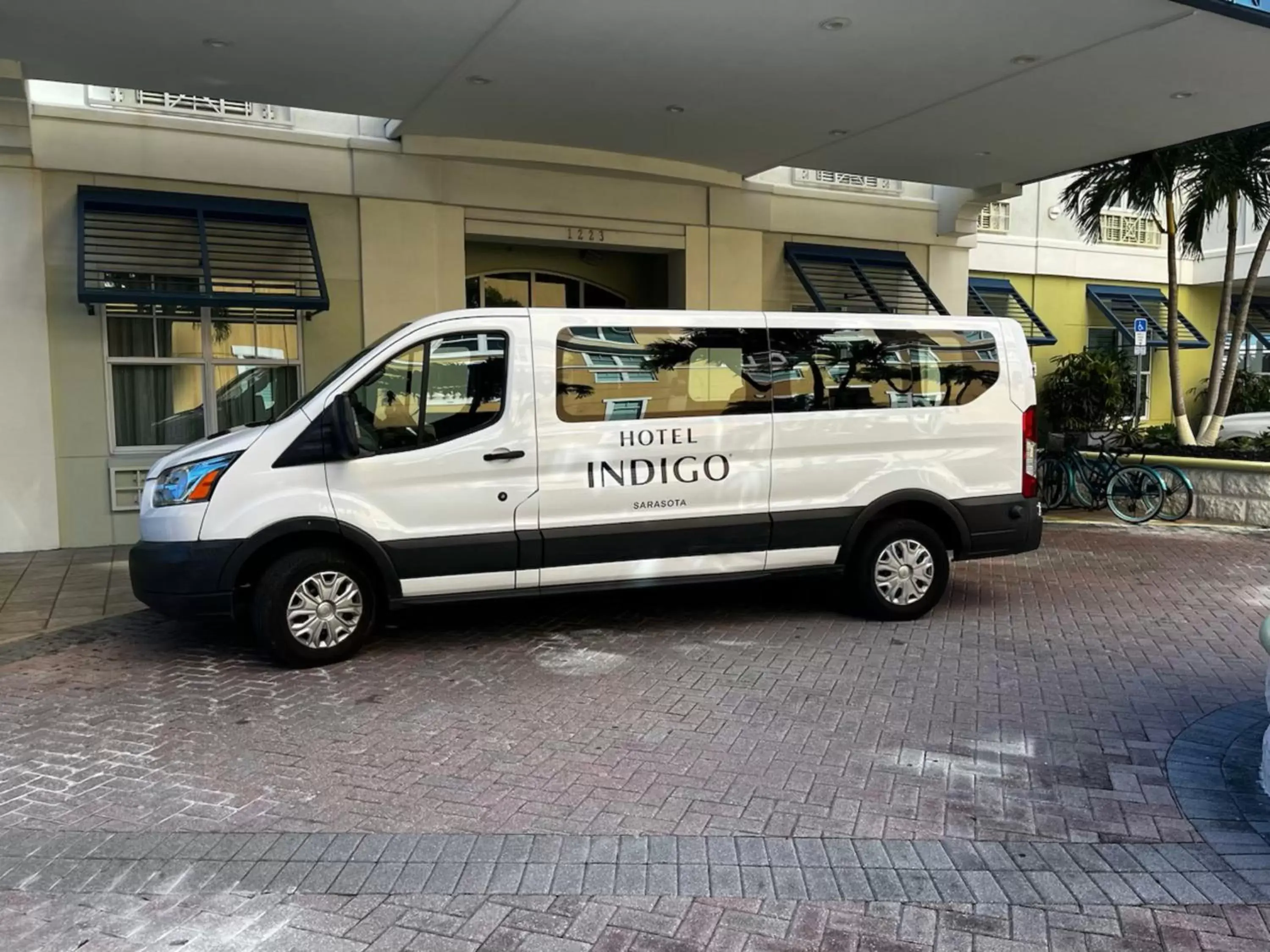 shuttle in Hotel Indigo - Sarasota, an IHG Hotel