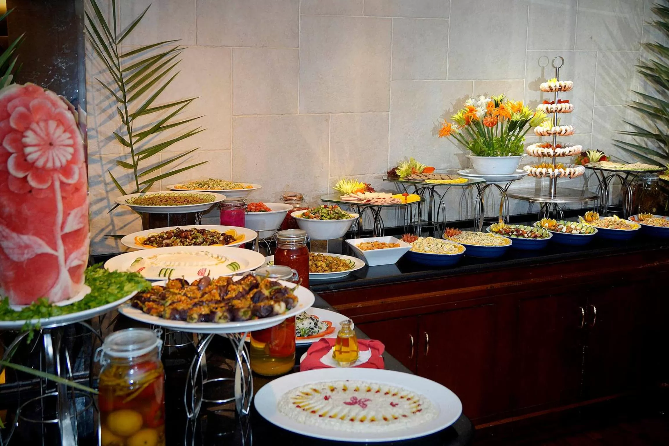 Restaurant/places to eat in Swiss Al Hamra Hotel