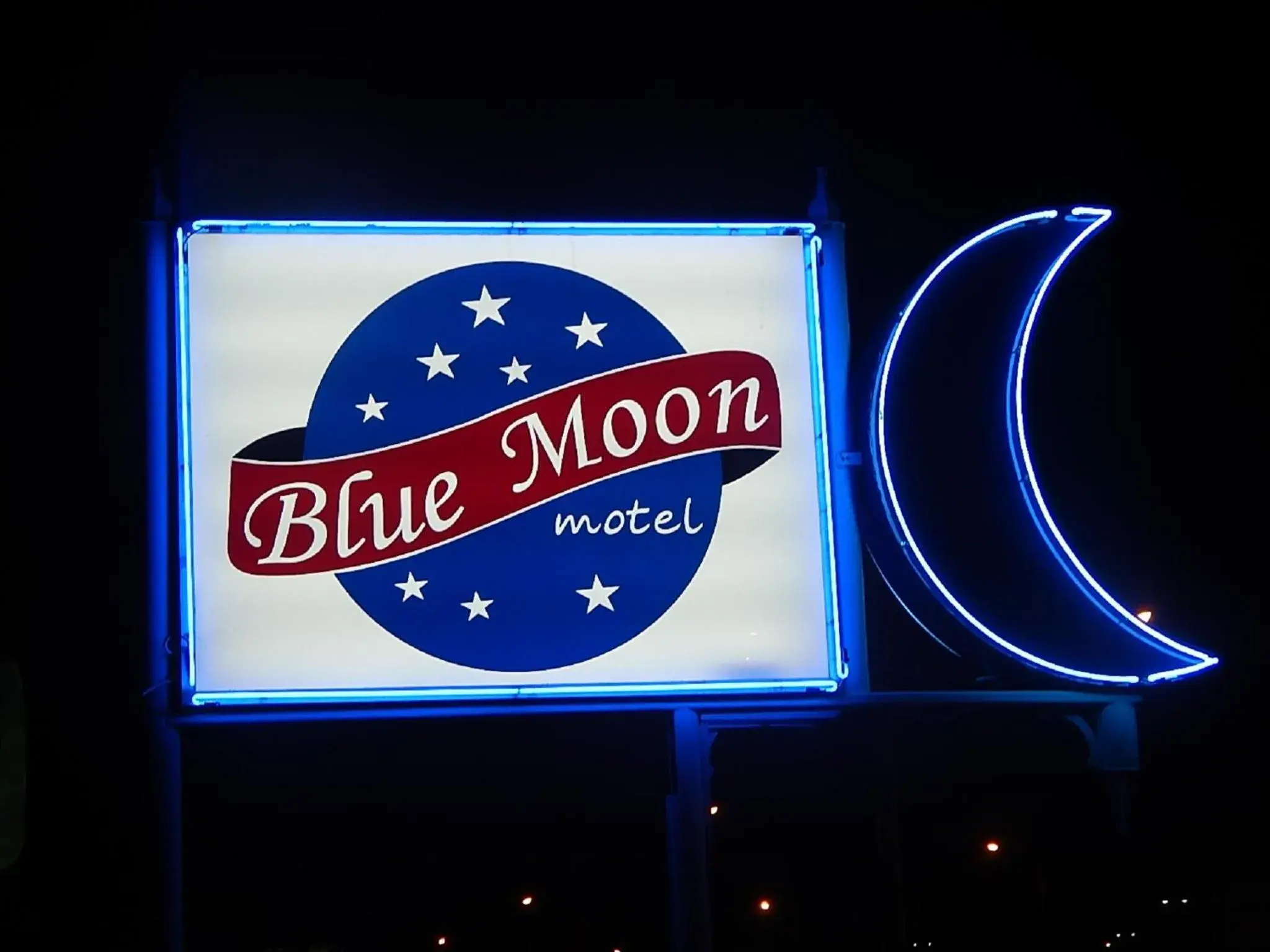 Decorative detail in Blue Moon Motel