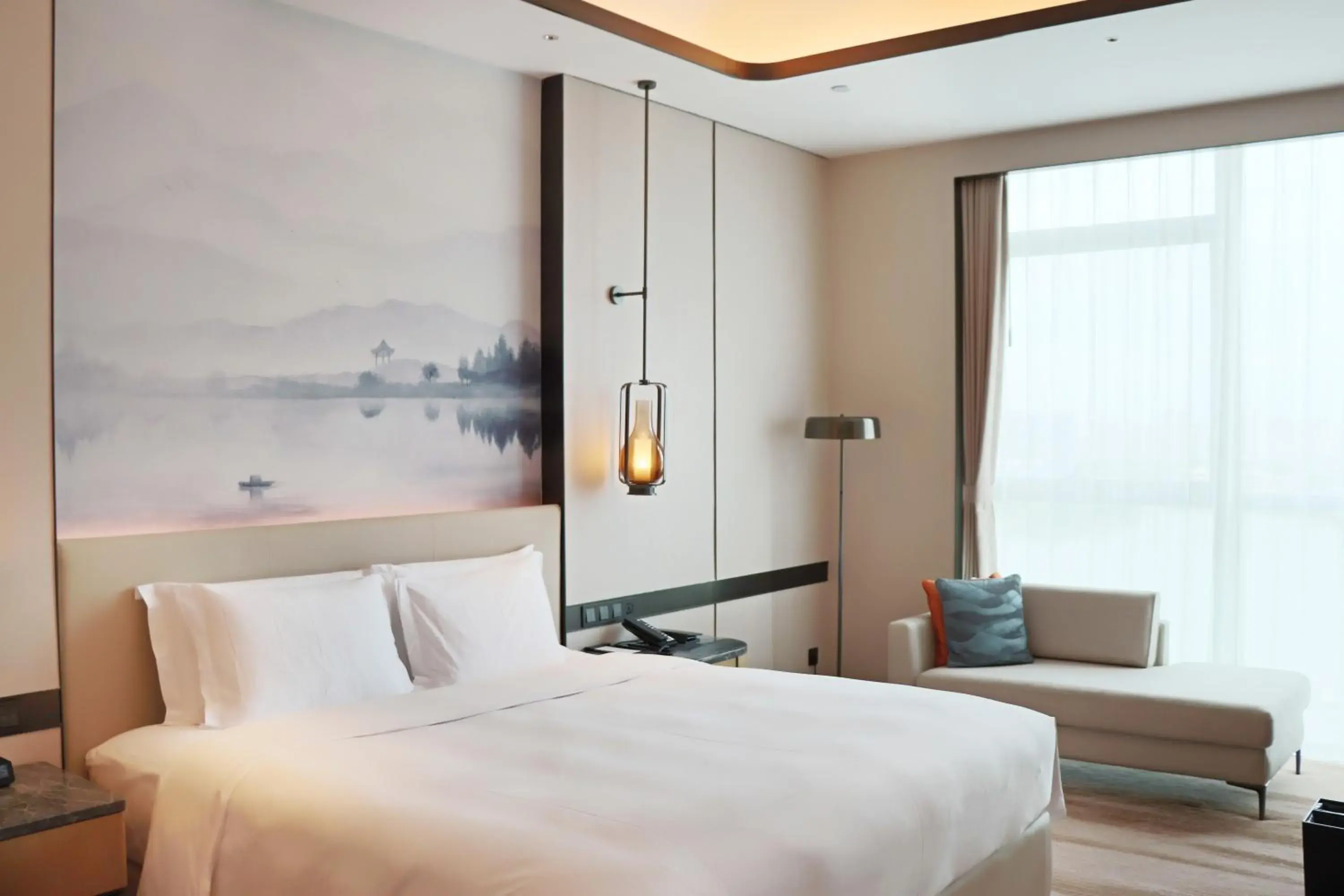 Photo of the whole room, Bed in Pullman Suzhou Taicang