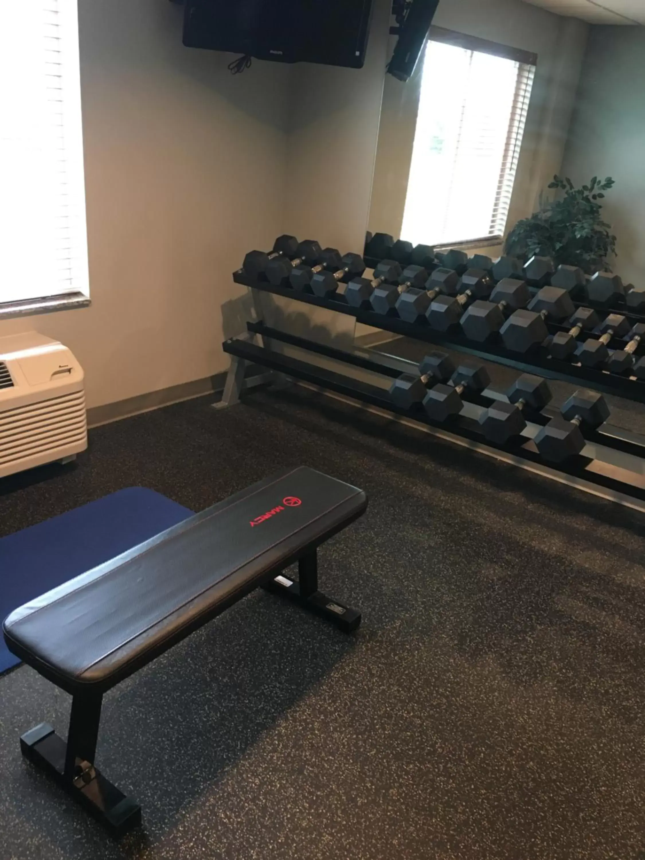 Fitness centre/facilities, Fitness Center/Facilities in AmericInn by Wyndham Fairfield