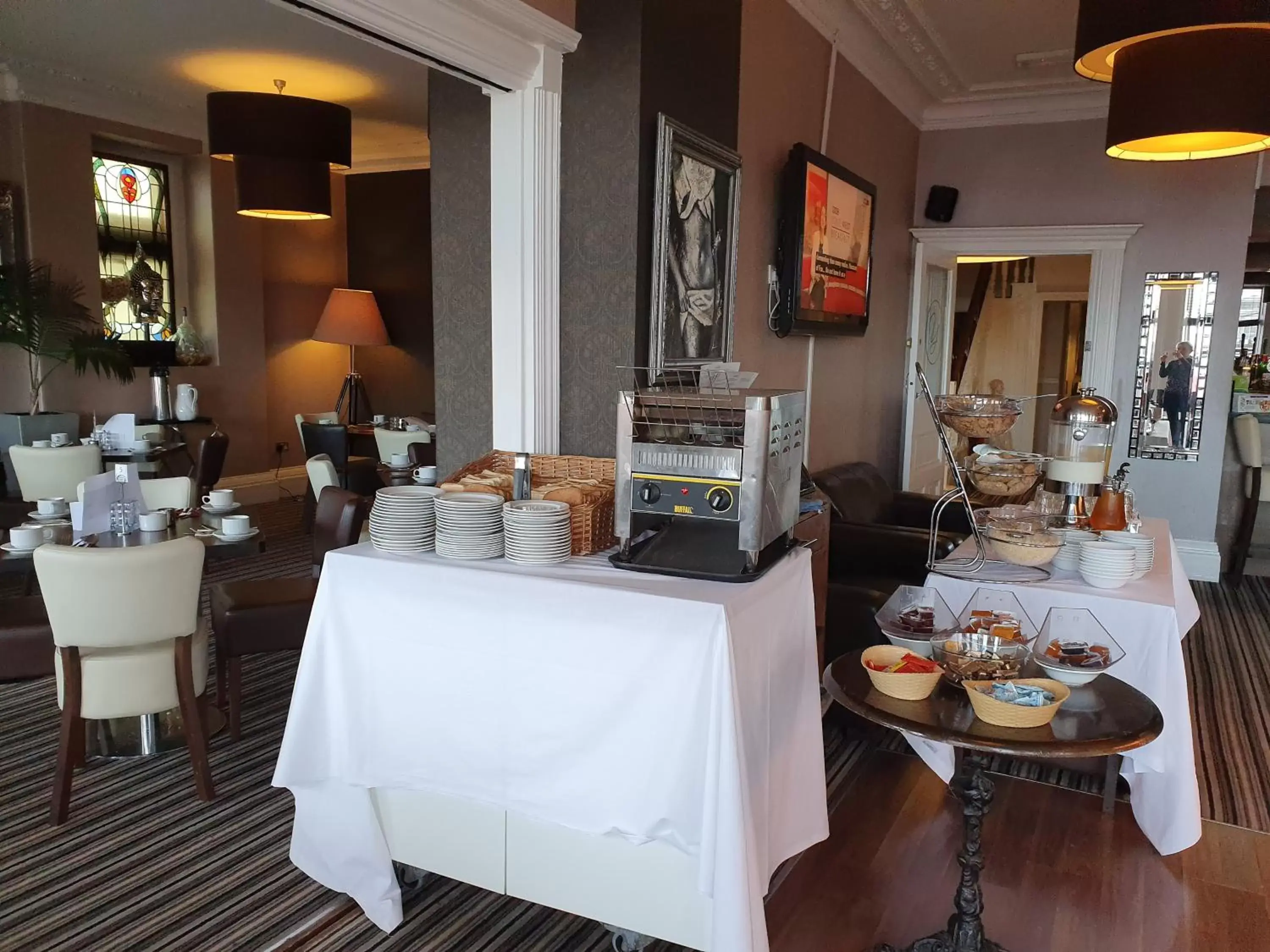 Dining area, Restaurant/Places to Eat in The York Hotel