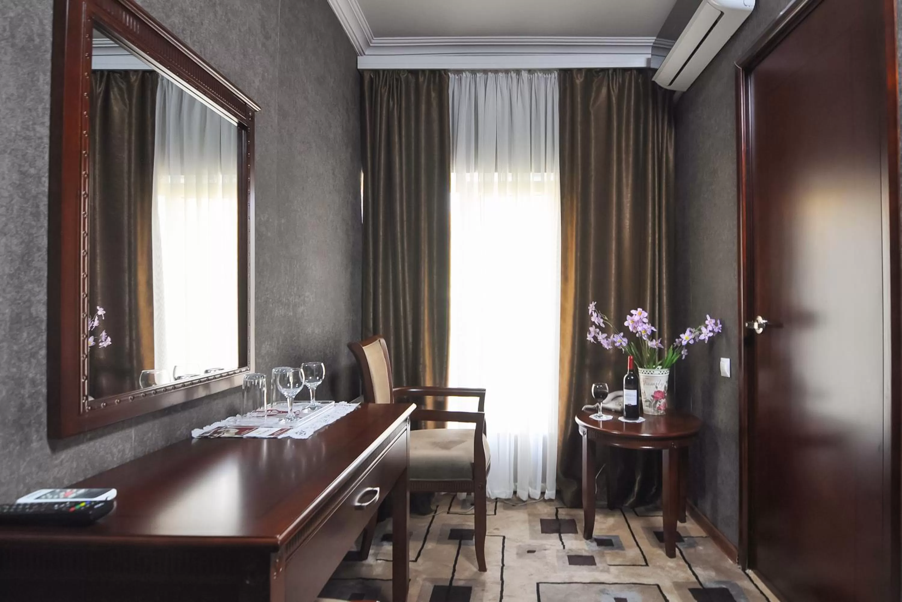 Bed in Margo Palace Hotel