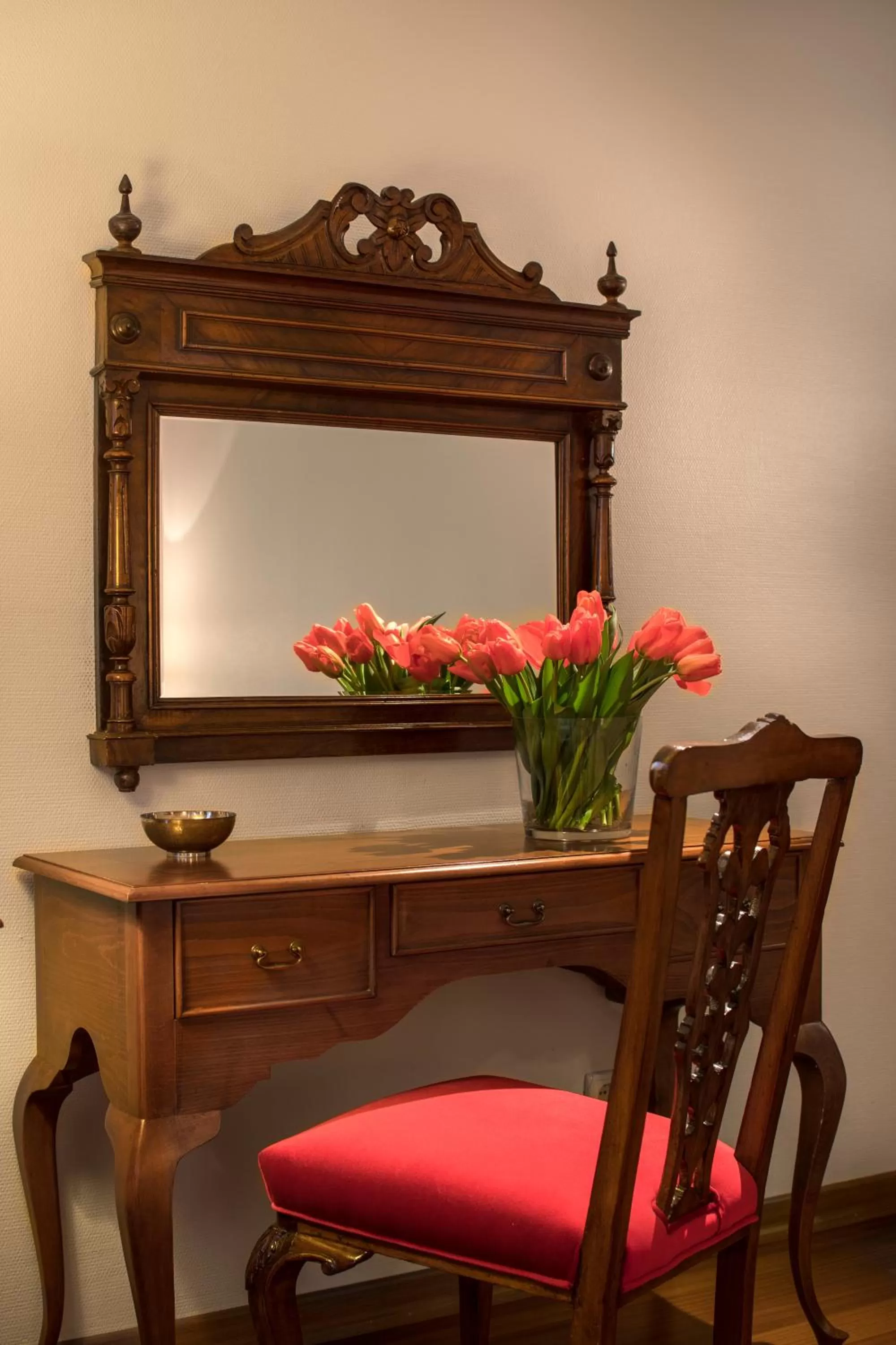 Decorative detail in Hotel Sari Konak