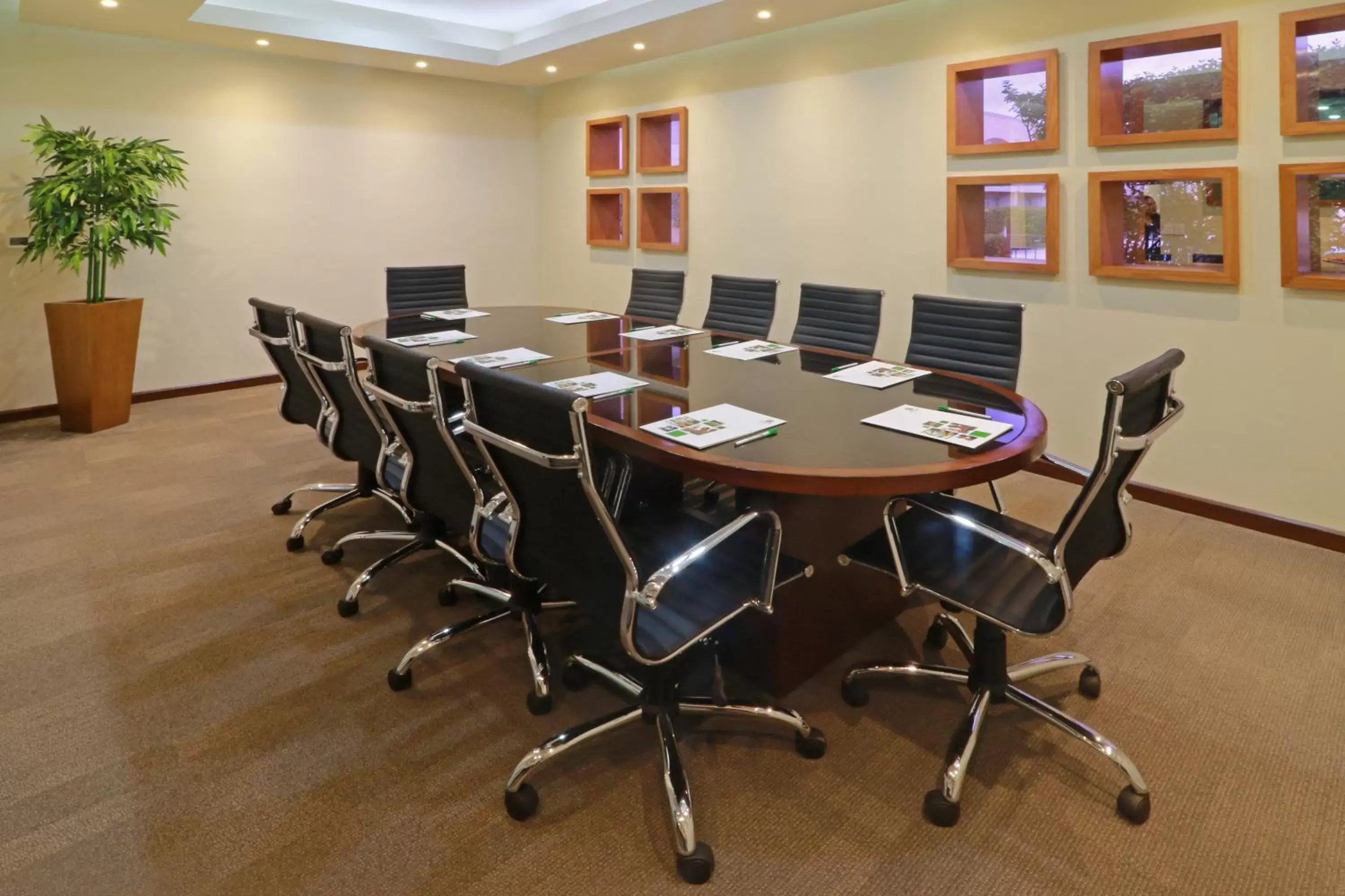 Meeting/conference room in Holiday Inn Monterrey Norte, an IHG Hotel