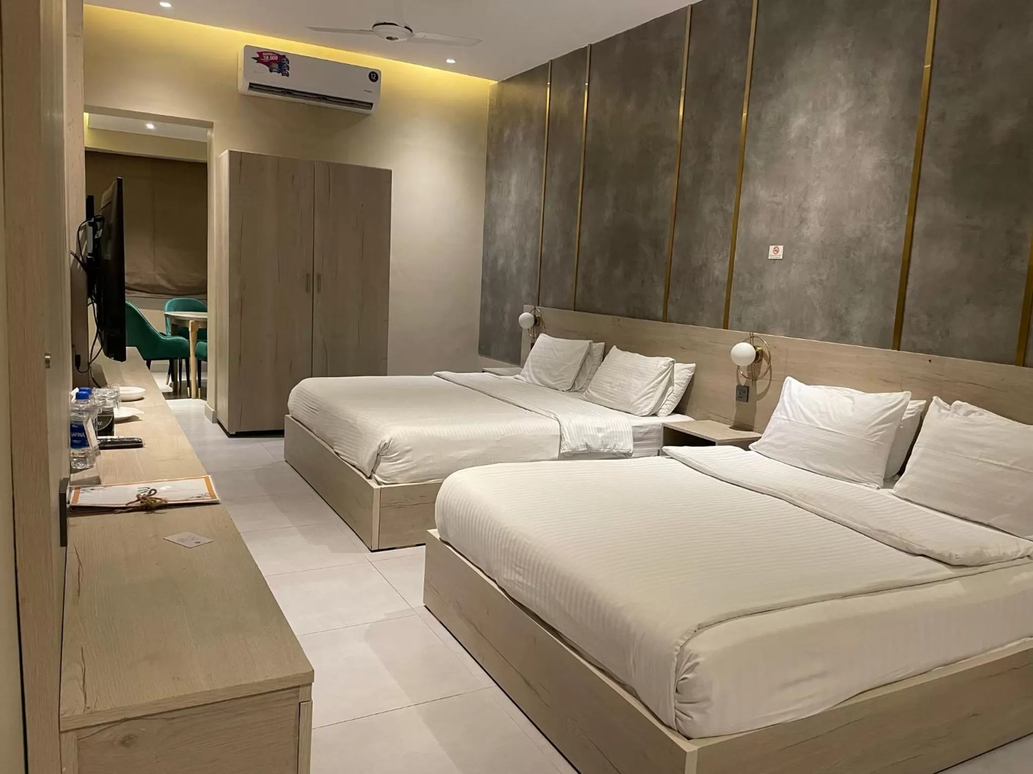 Bed in Hamsun Shahrah-e-Faisal