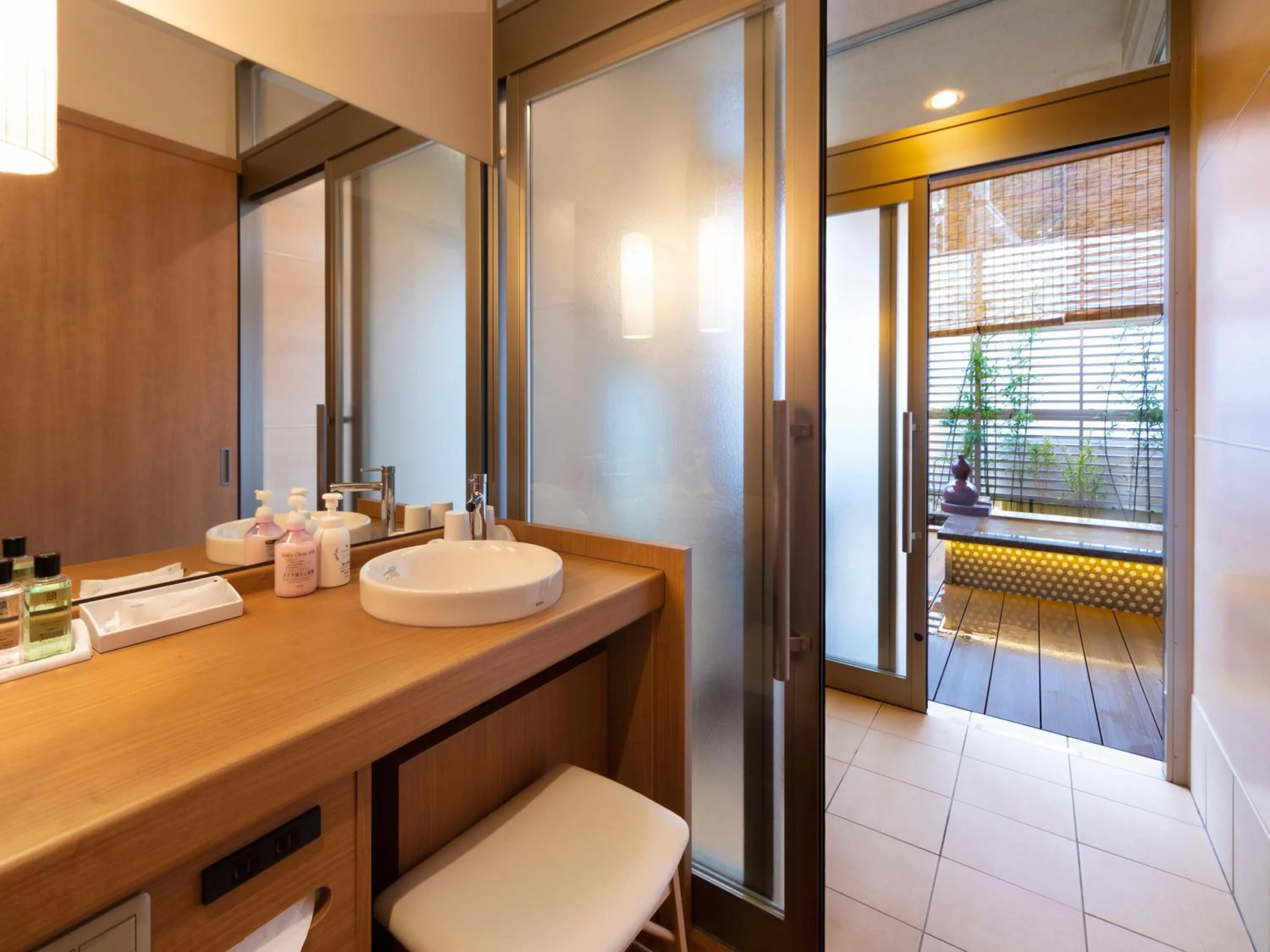 Bathroom in Okuno Hosomichi