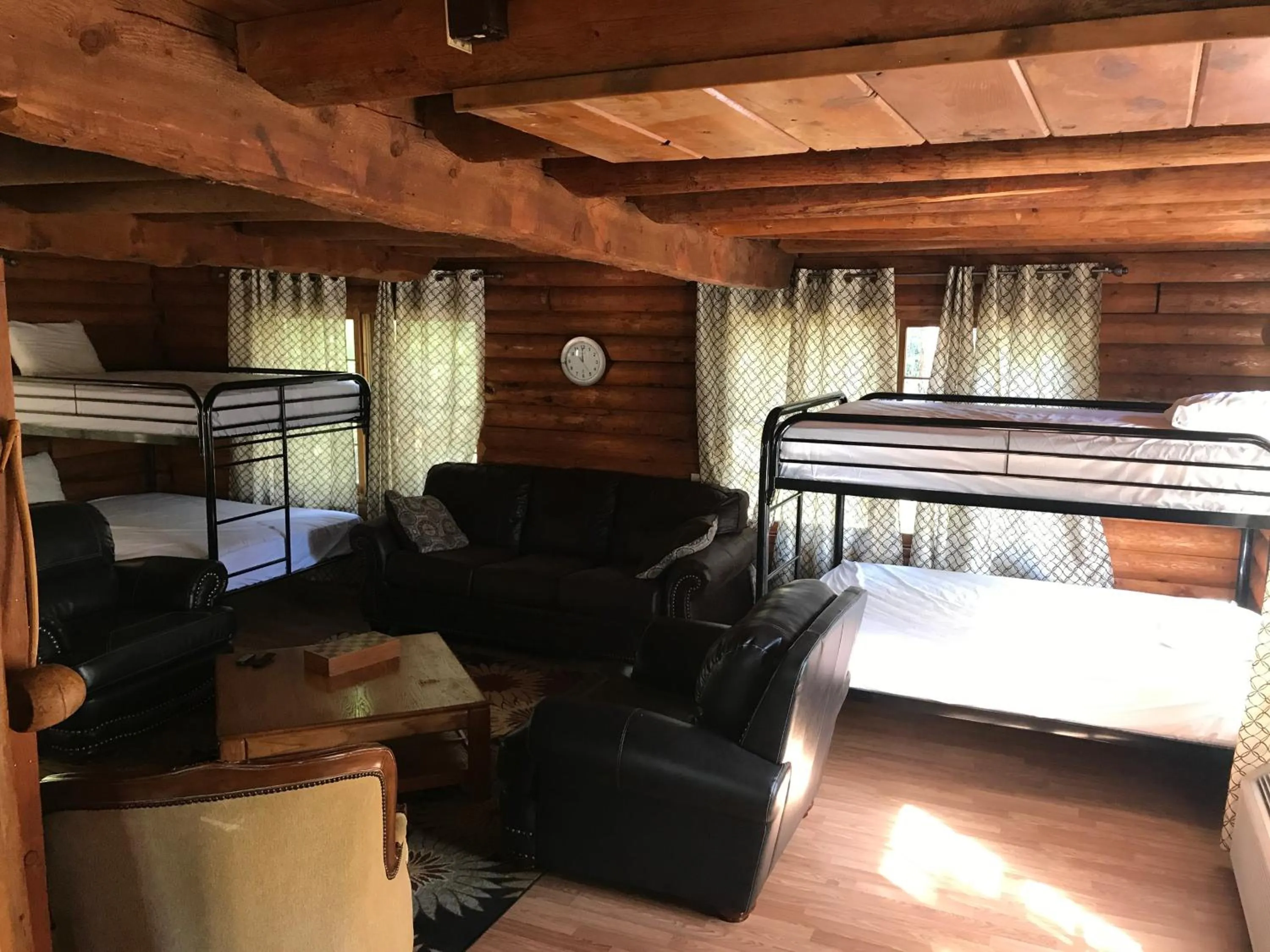 Bed in Mountain Trail Lodge and Vacation Rentals