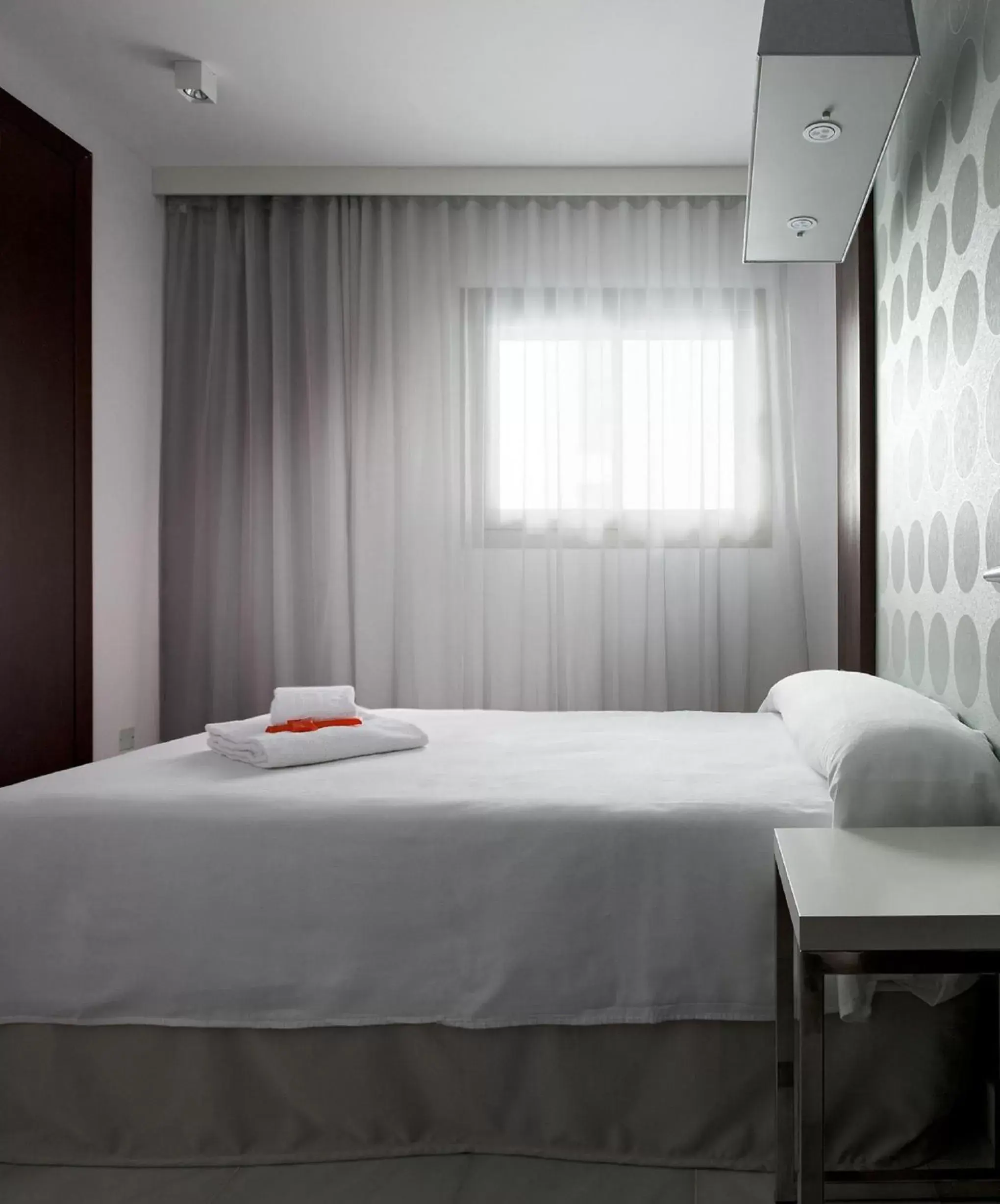 Bed in Mercure Algeciras